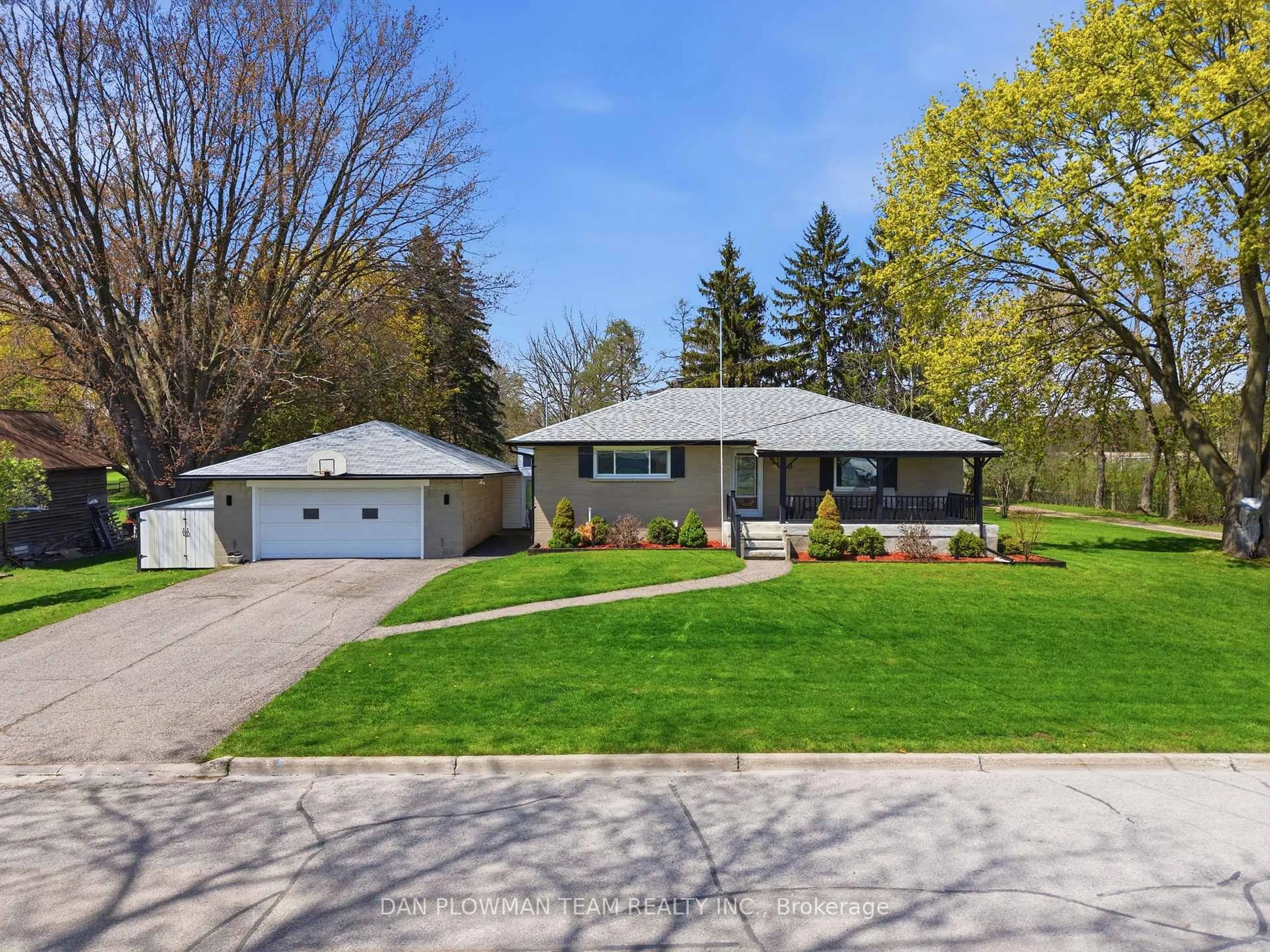 Home with vinyl exterior material, street for 50 Centreview St, Clarington Ontario L1C 2Y3