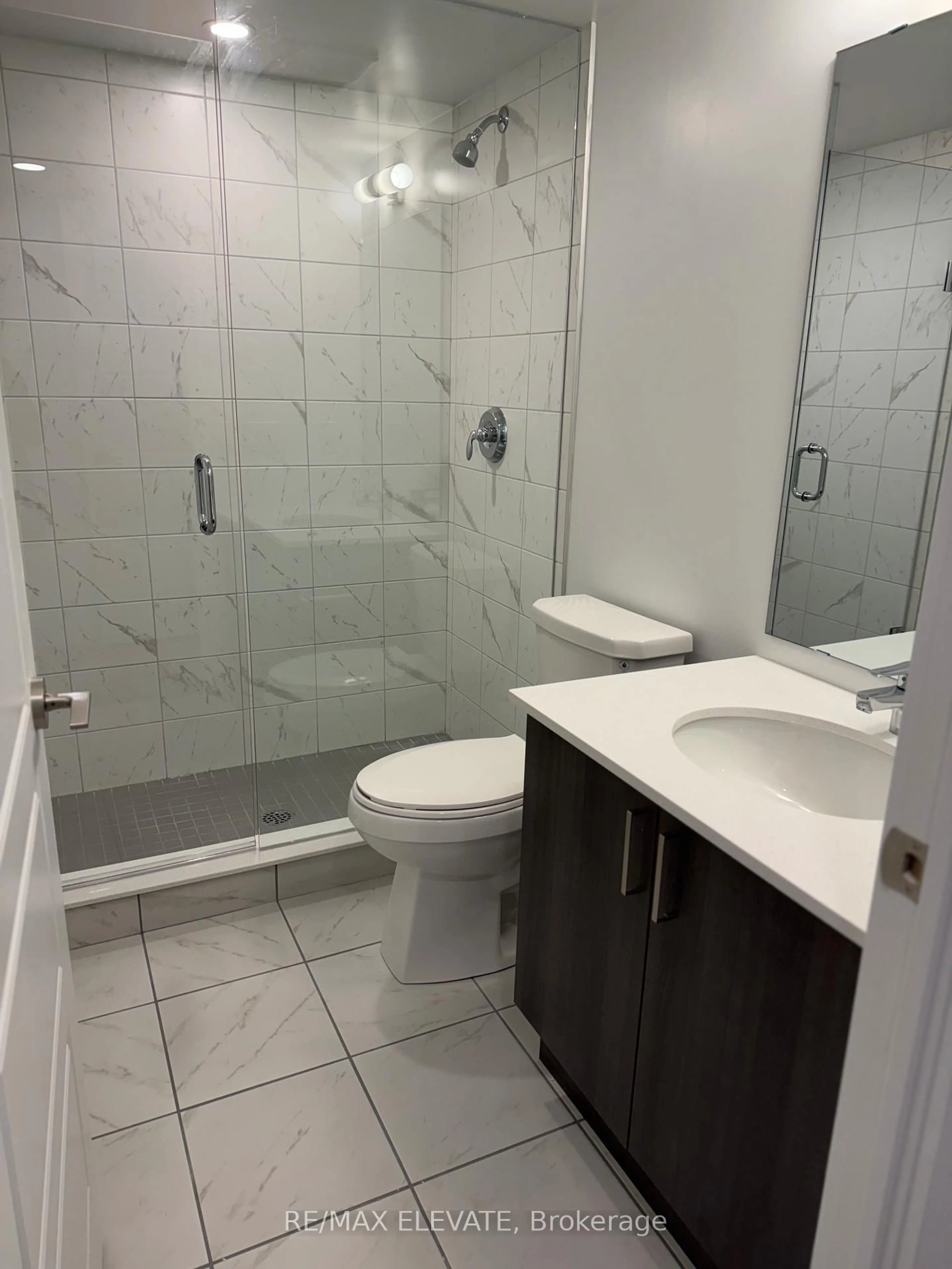 Standard bathroom, unknown for 1435 Celebration Dr #1910, Pickering Ontario L1W 0C4