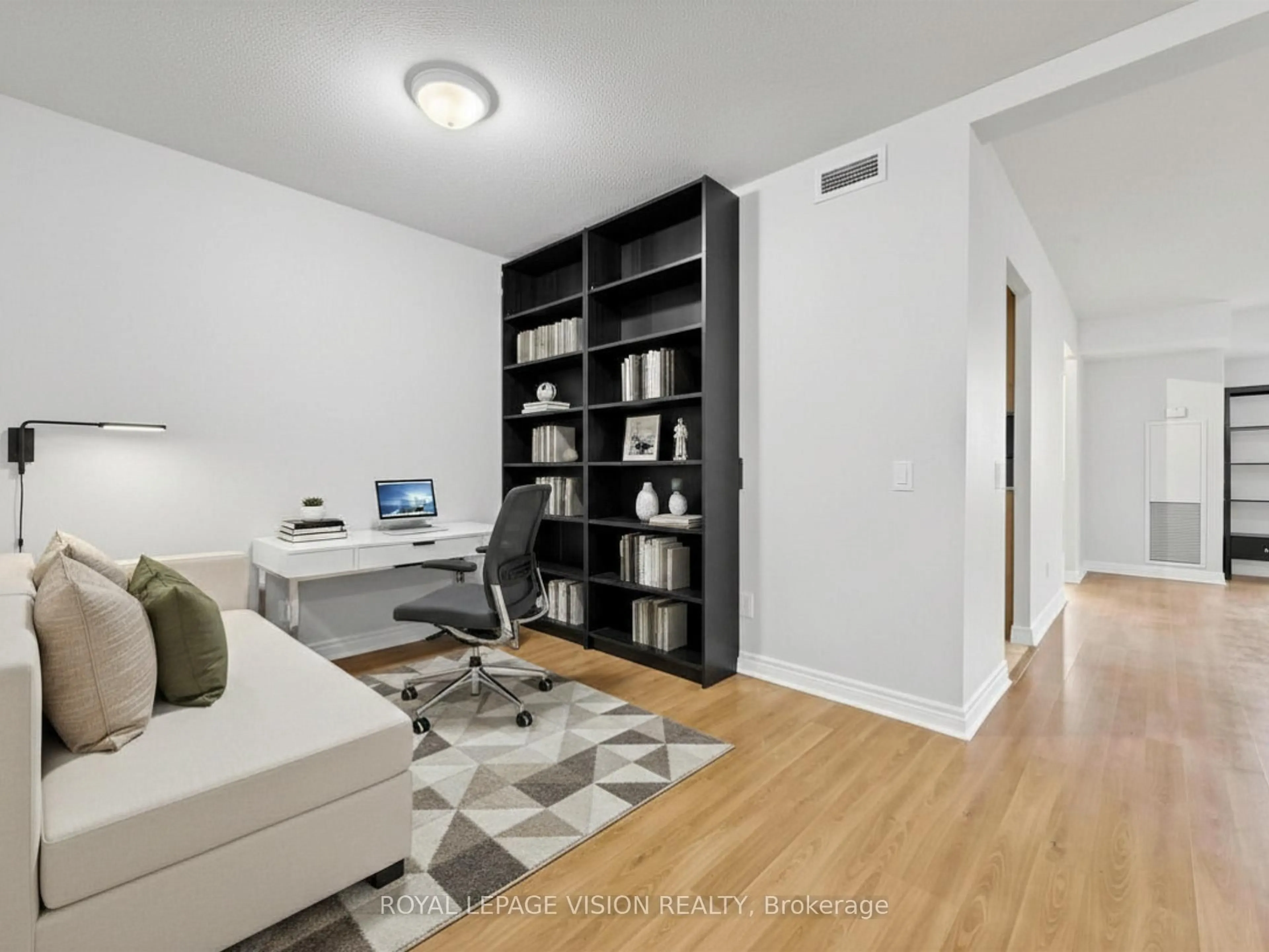 A pic of a room for 83 Borough Dr #1415, Toronto Ontario M1P 5E4