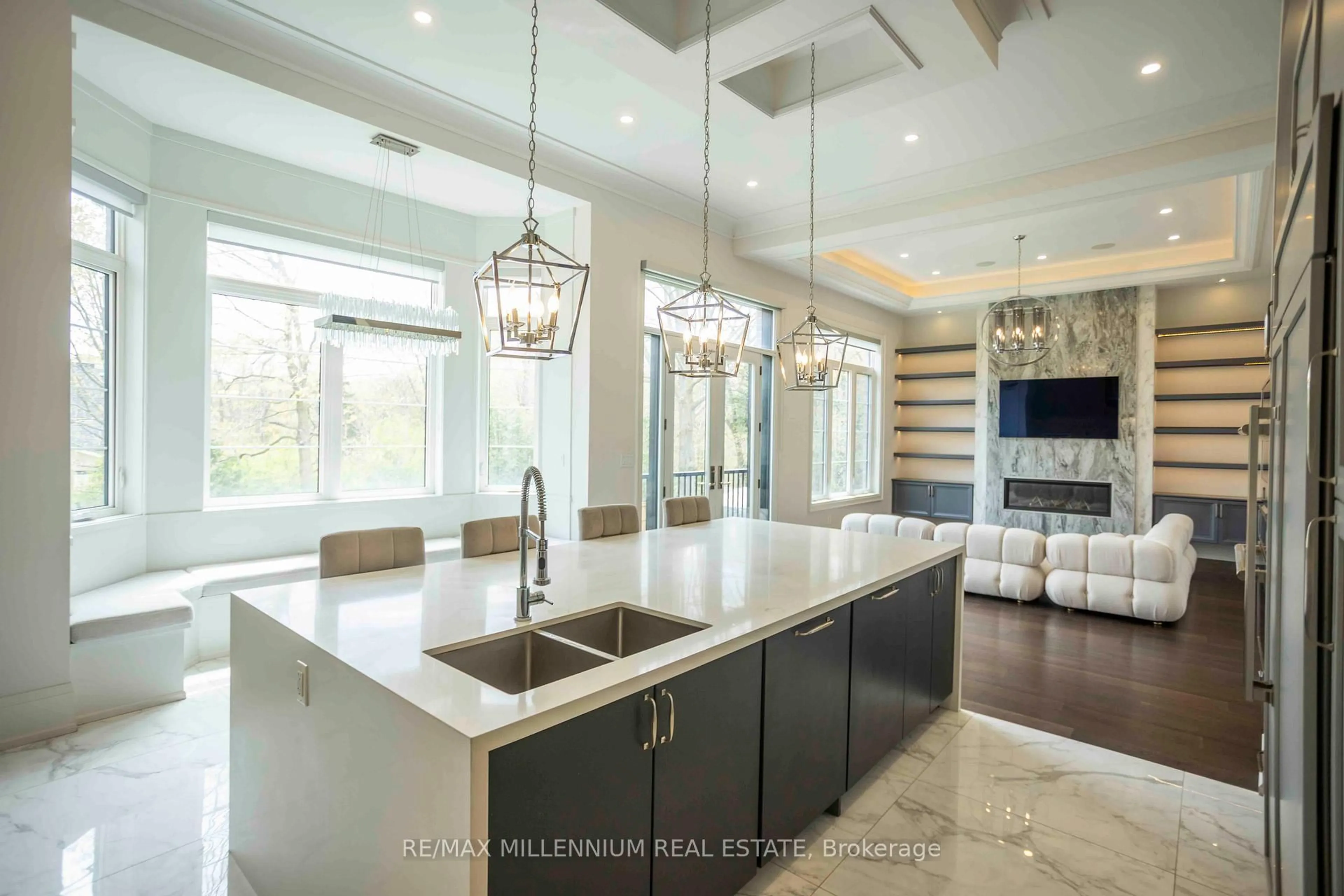 Open concept kitchen, ceramic/tile floor for 413 Sheppard Ave, Pickering Ontario L1V 1E6
