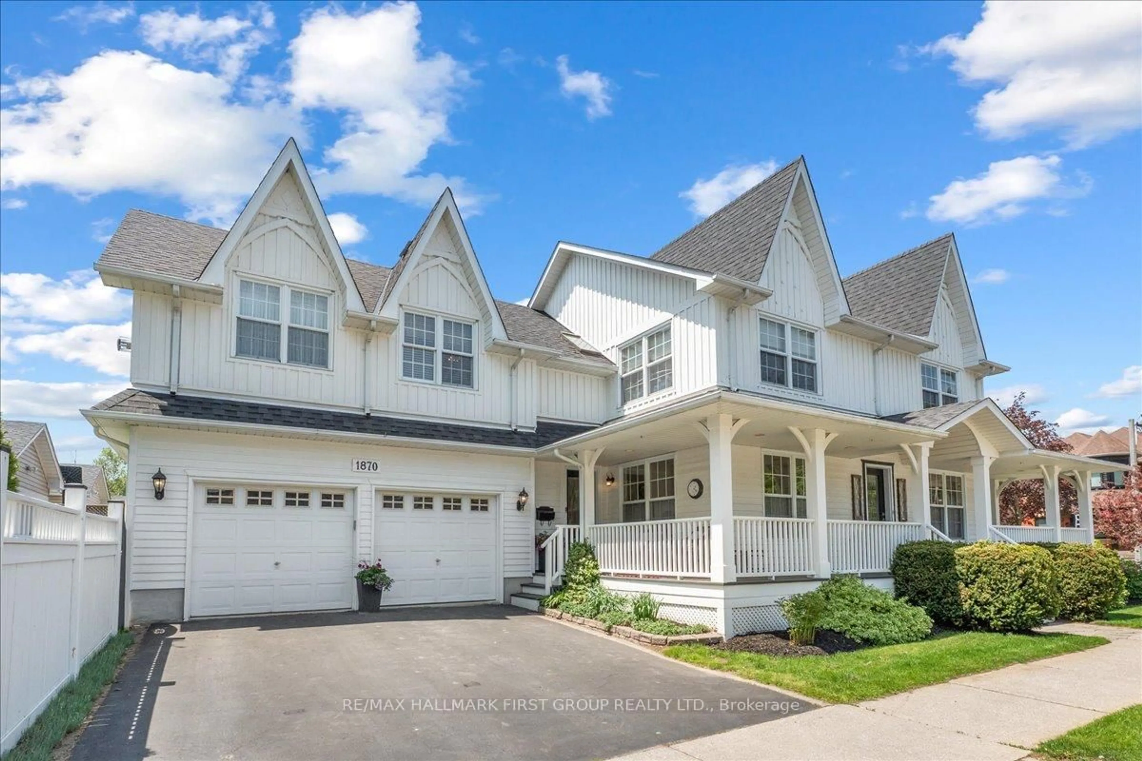 Home with vinyl exterior material, street for 1870 Woodview Ave, Pickering Ontario L1V 1L6