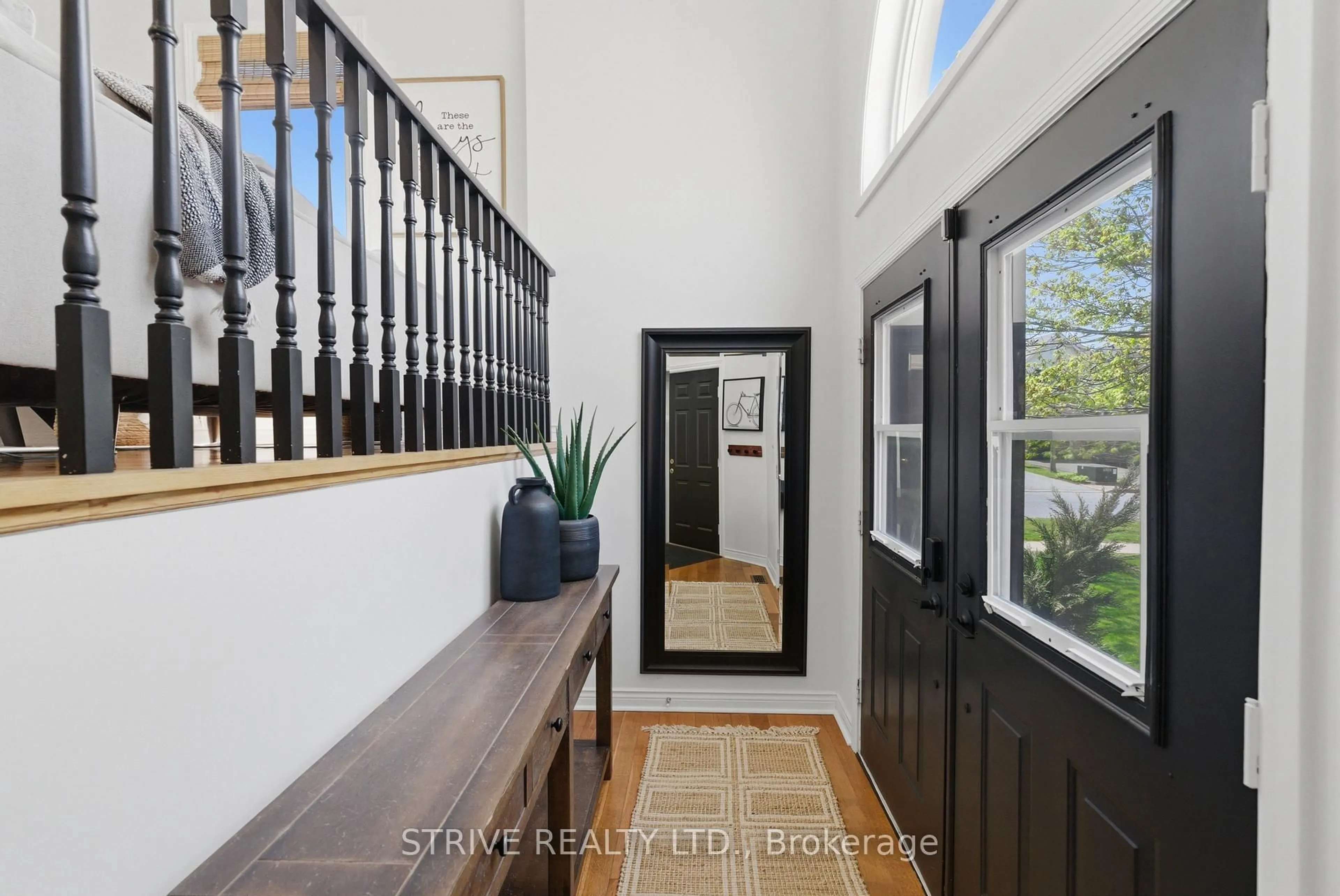 Indoor entryway for 11 Granary Lane, Clarington Ontario L1E 2X9