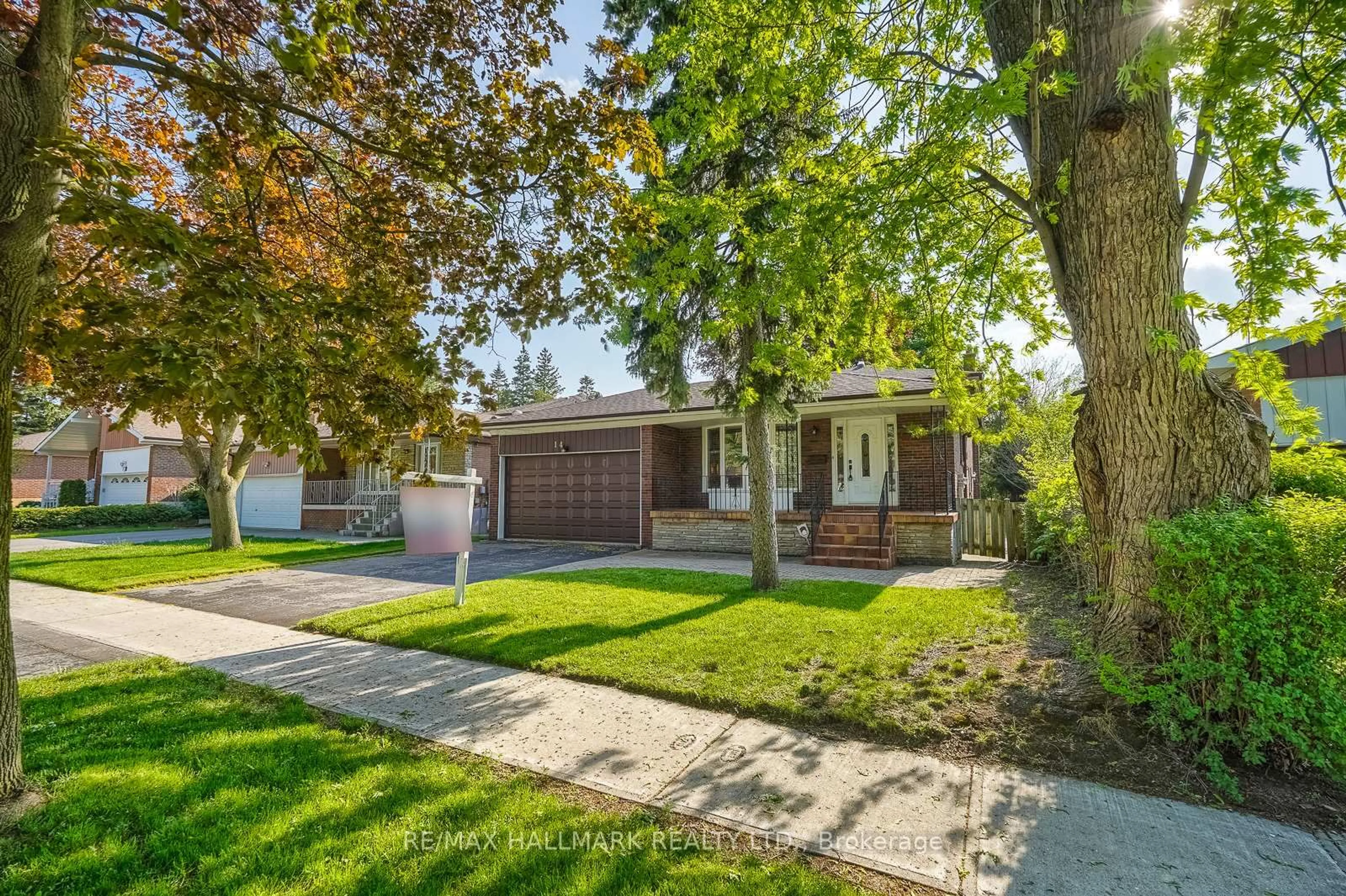 Home with vinyl exterior material, street for 14 Scotland Rd, Toronto Ontario M1S 1L6