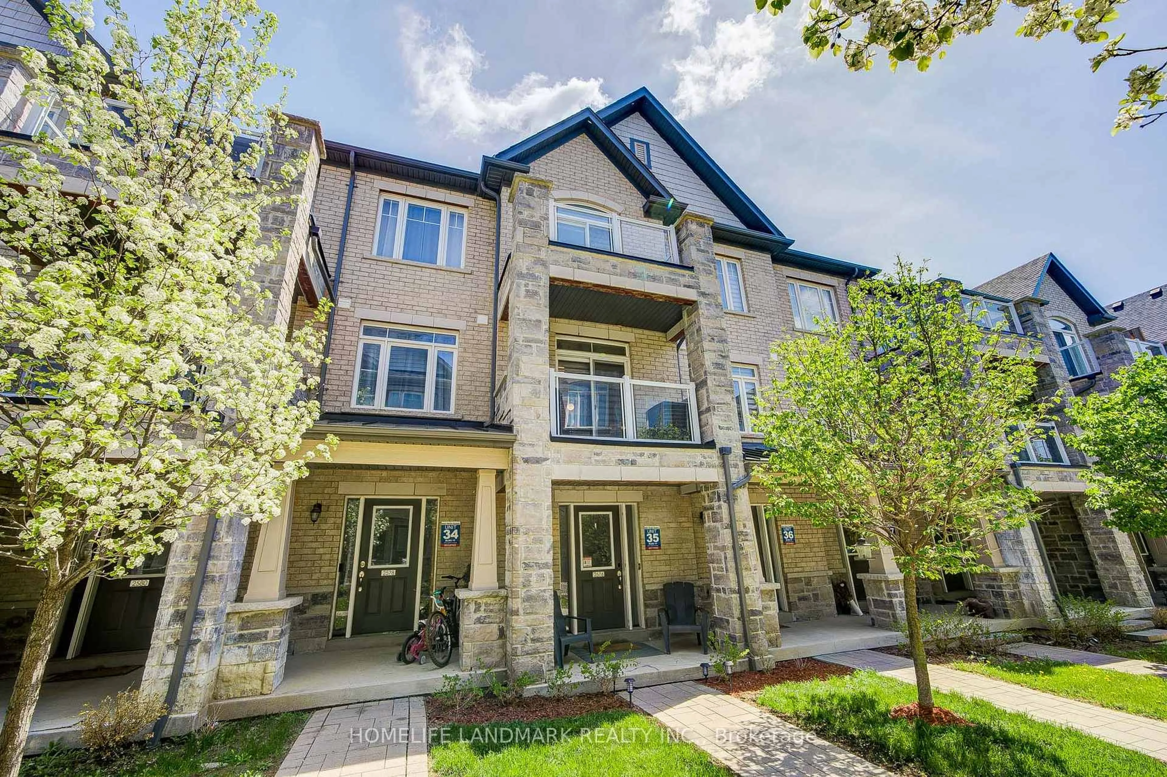 Home with brick exterior material, unknown for 2576 Ladyfern Crossing, Pickering Ontario L1X 0E6