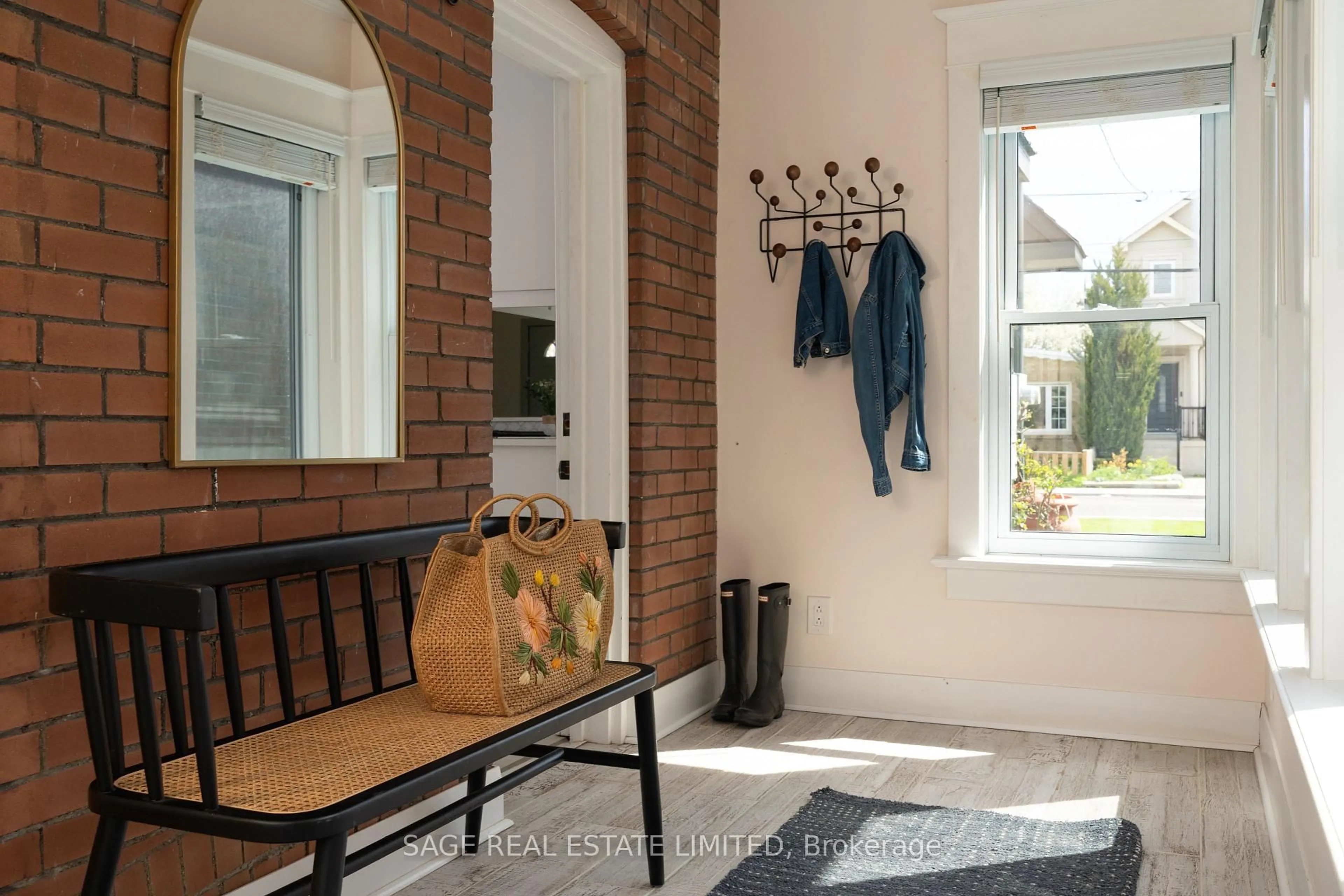 Indoor entryway for 300 Westlake Ave, Toronto Ontario M4C 4T6