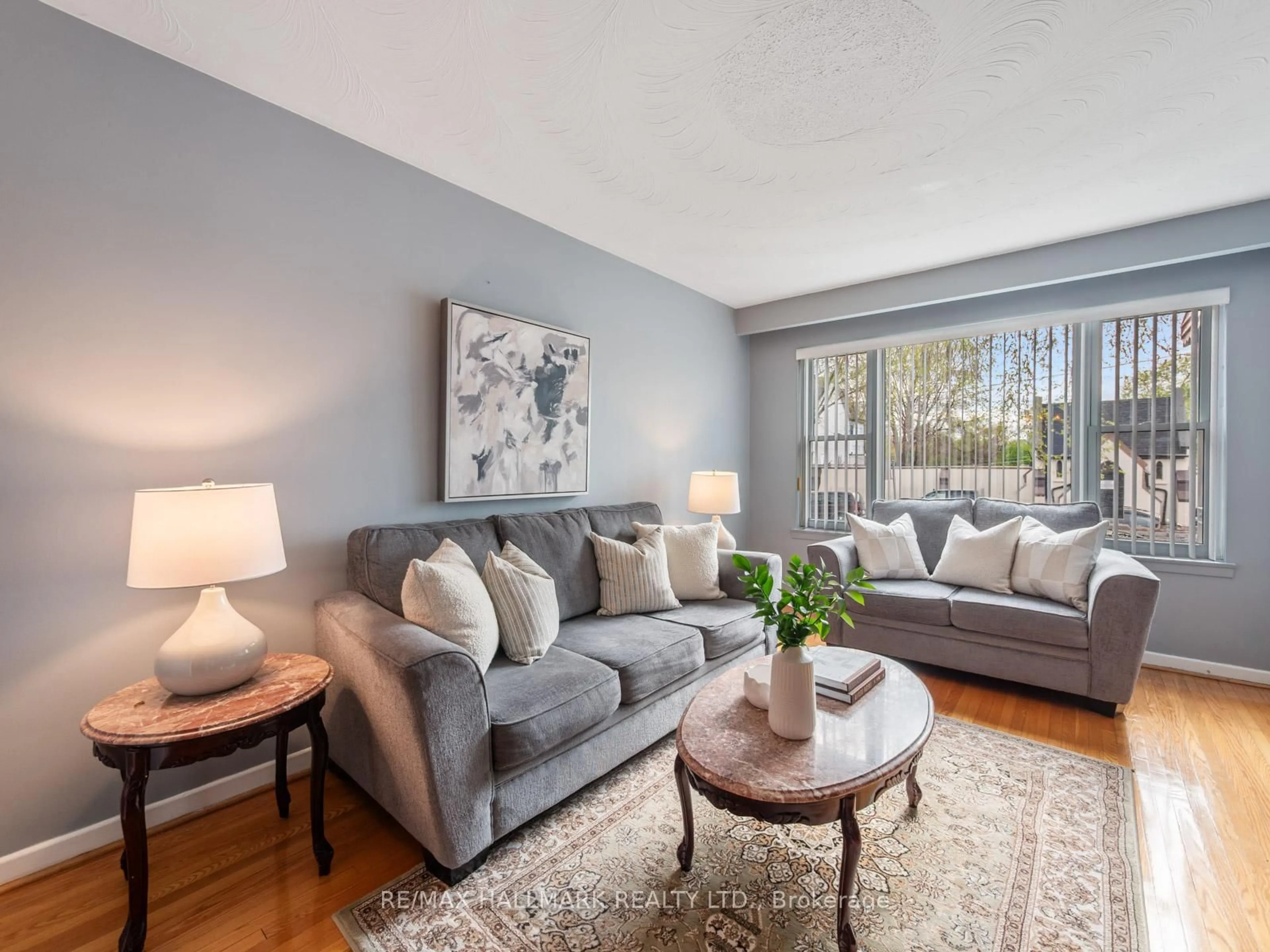Living room with furniture, unknown for 453 Jones Ave, Toronto Ontario M4J 3G7
