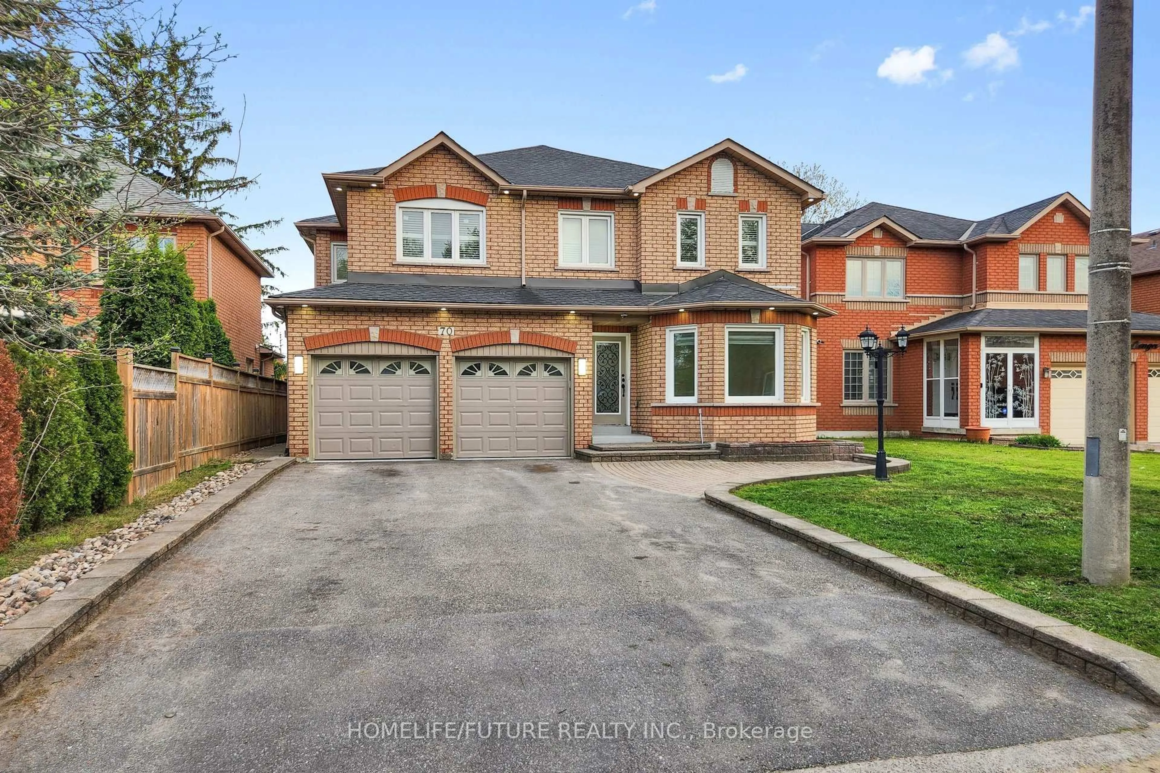 Home with brick exterior material, street for 70 Challenger Crt, Toronto Ontario M1C 4C4
