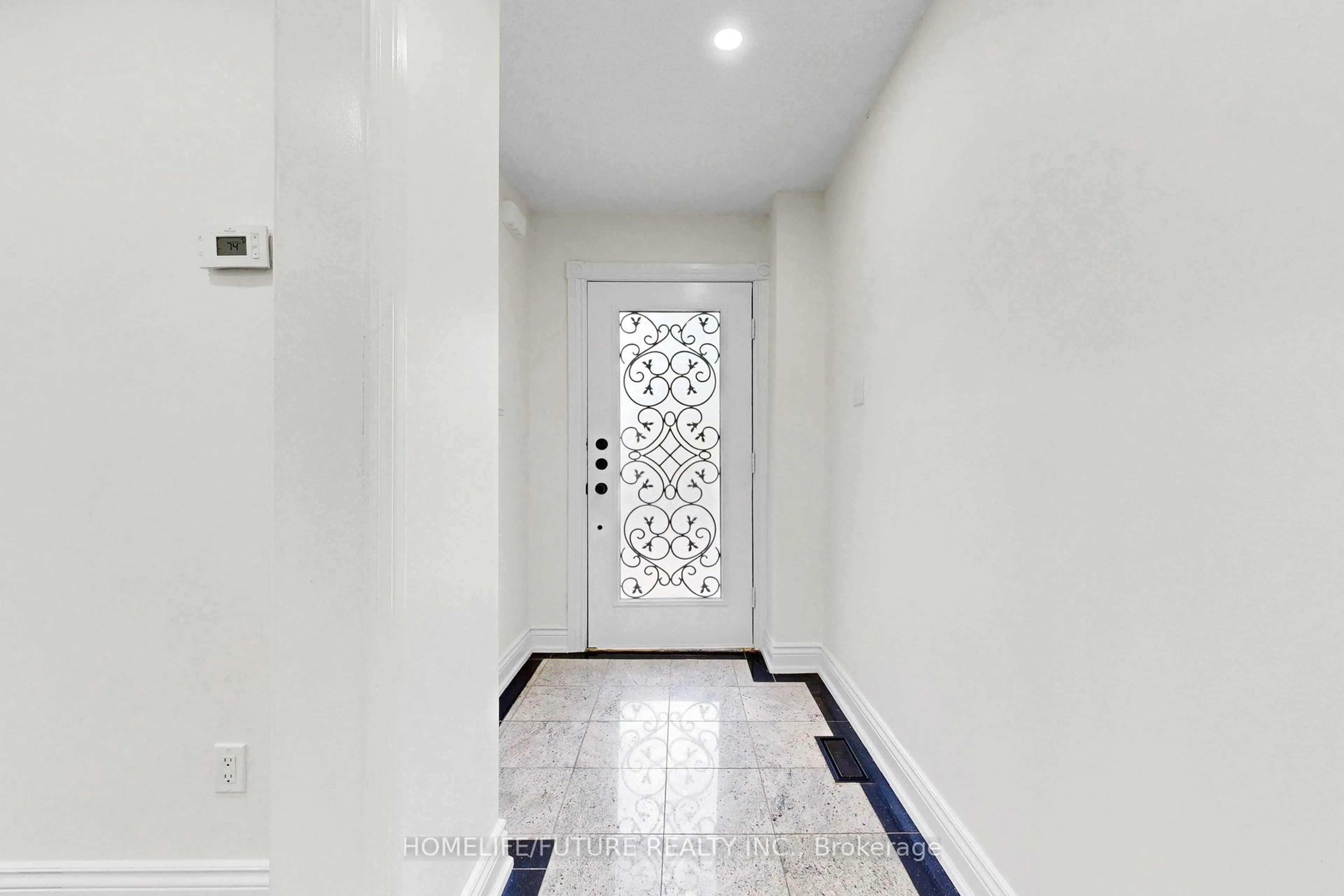 Indoor foyer for 70 Challenger Crt, Toronto Ontario M1C 4C4