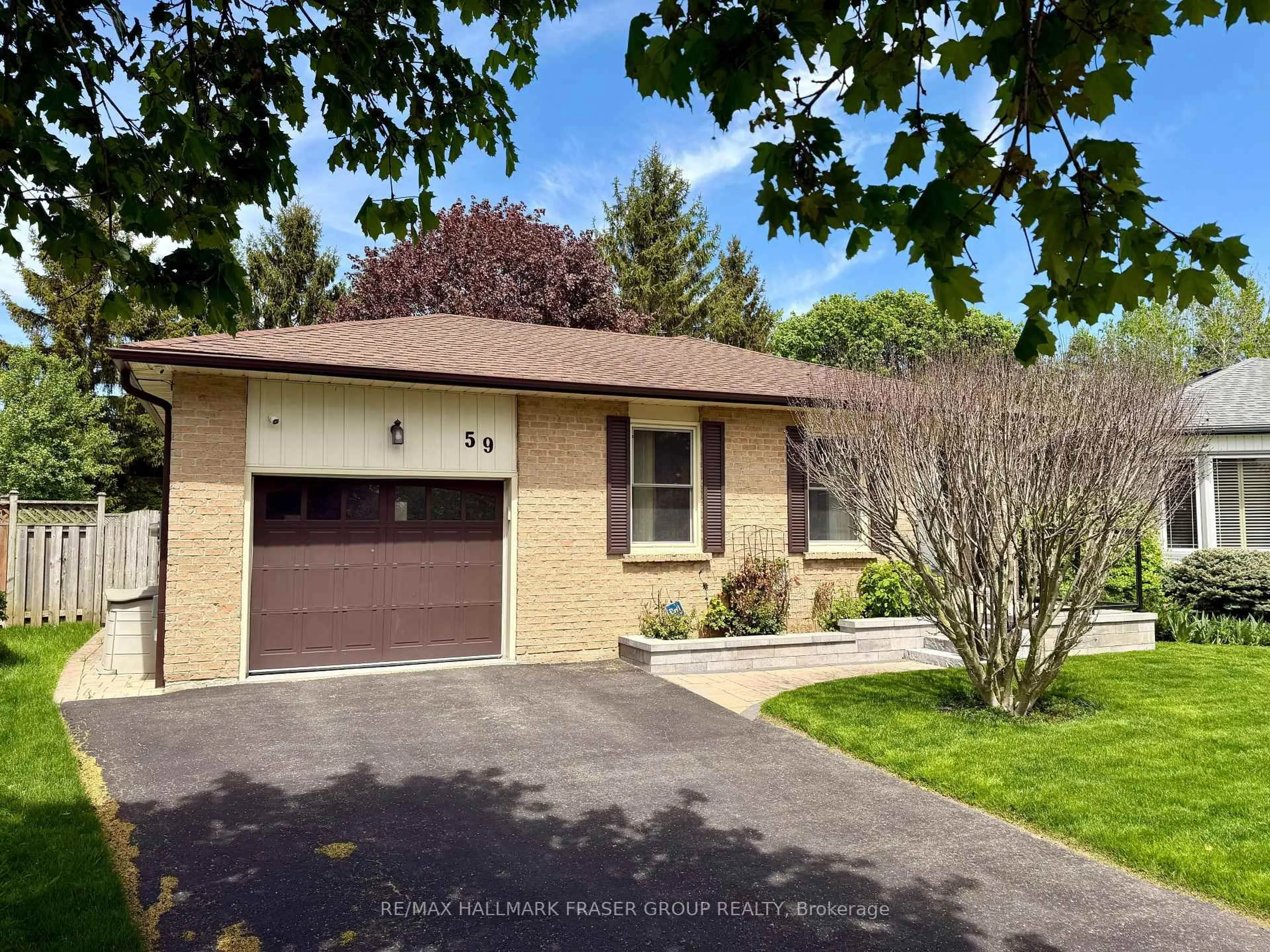 Unknown for 59 Regency Cres, Whitby Ontario L1N 7K8