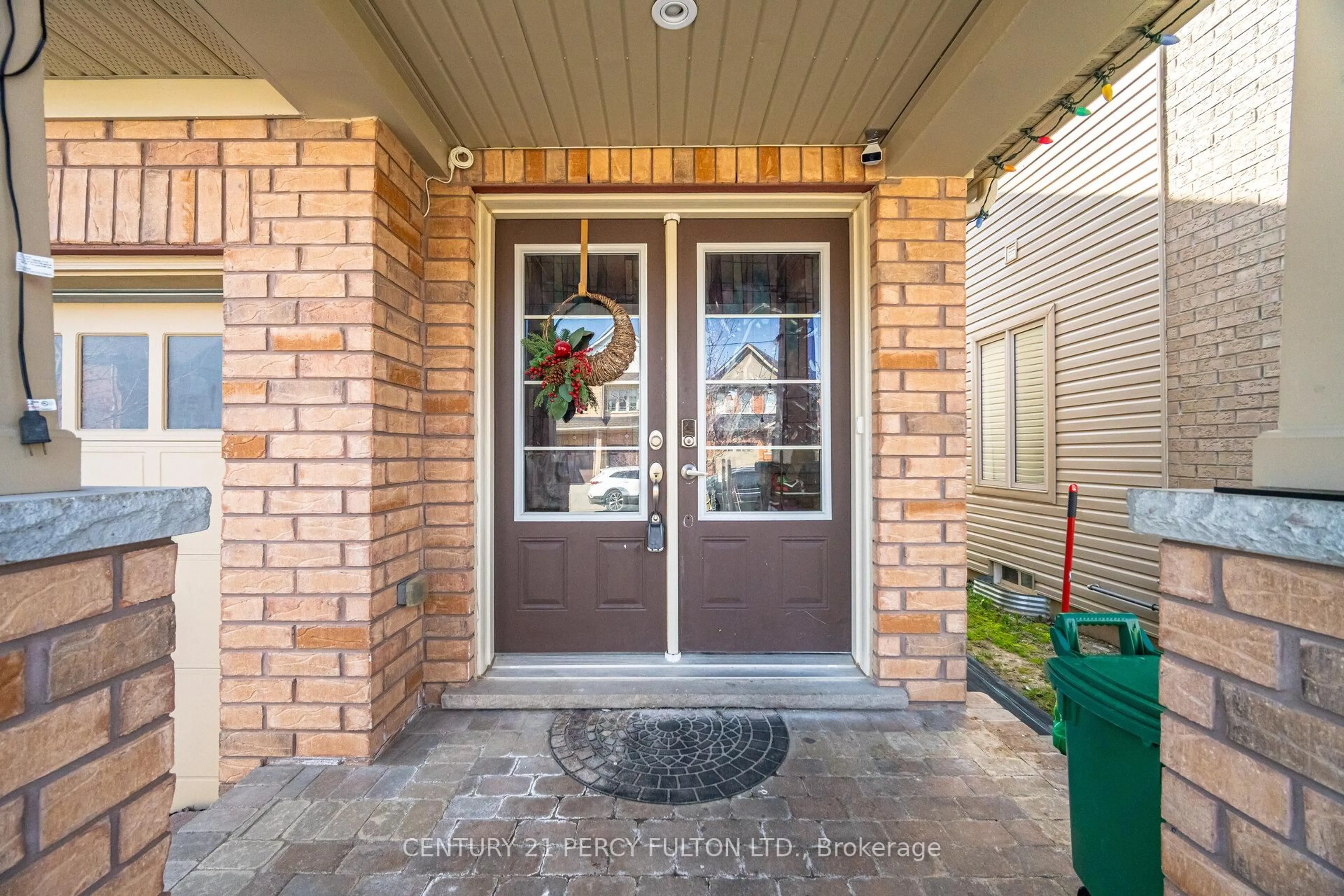 Indoor entryway for 191 Lady Angela Ave, Oshawa Ontario L1H 7K4