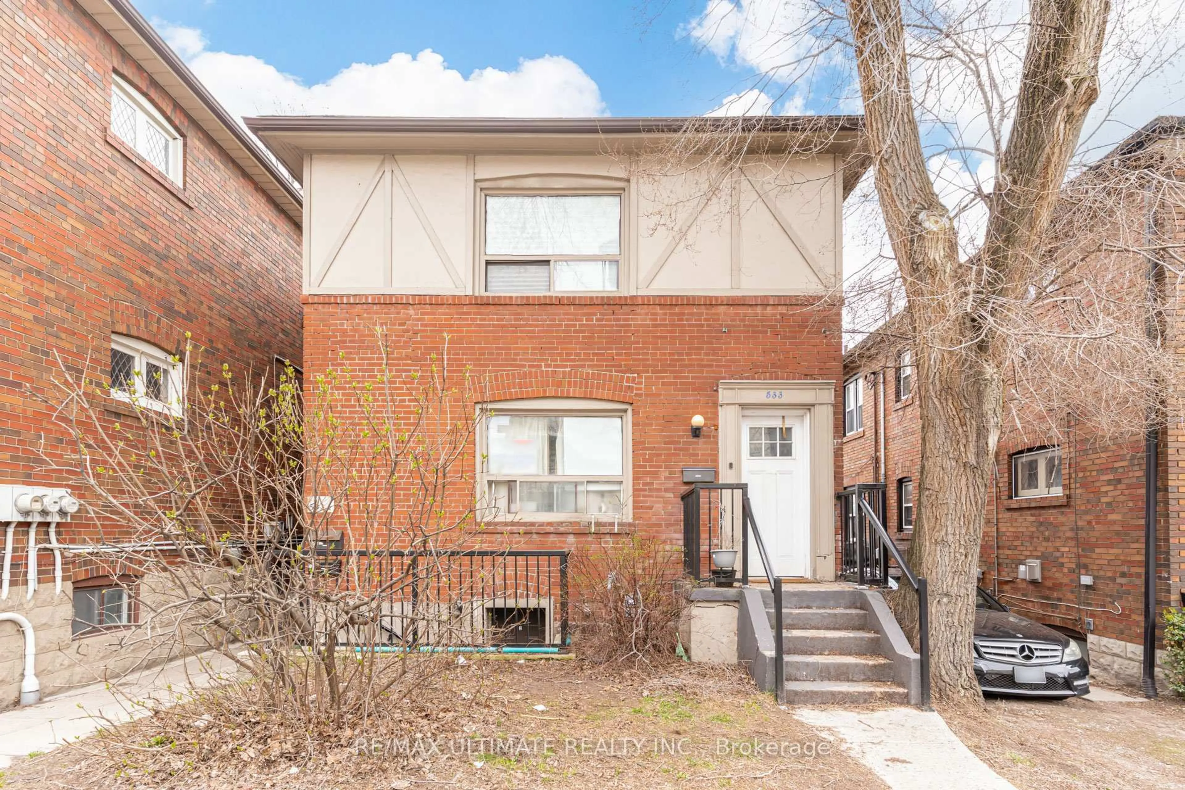 Home with brick exterior material, street for 533 Kingston Rd, Toronto Ontario M4L 1V5