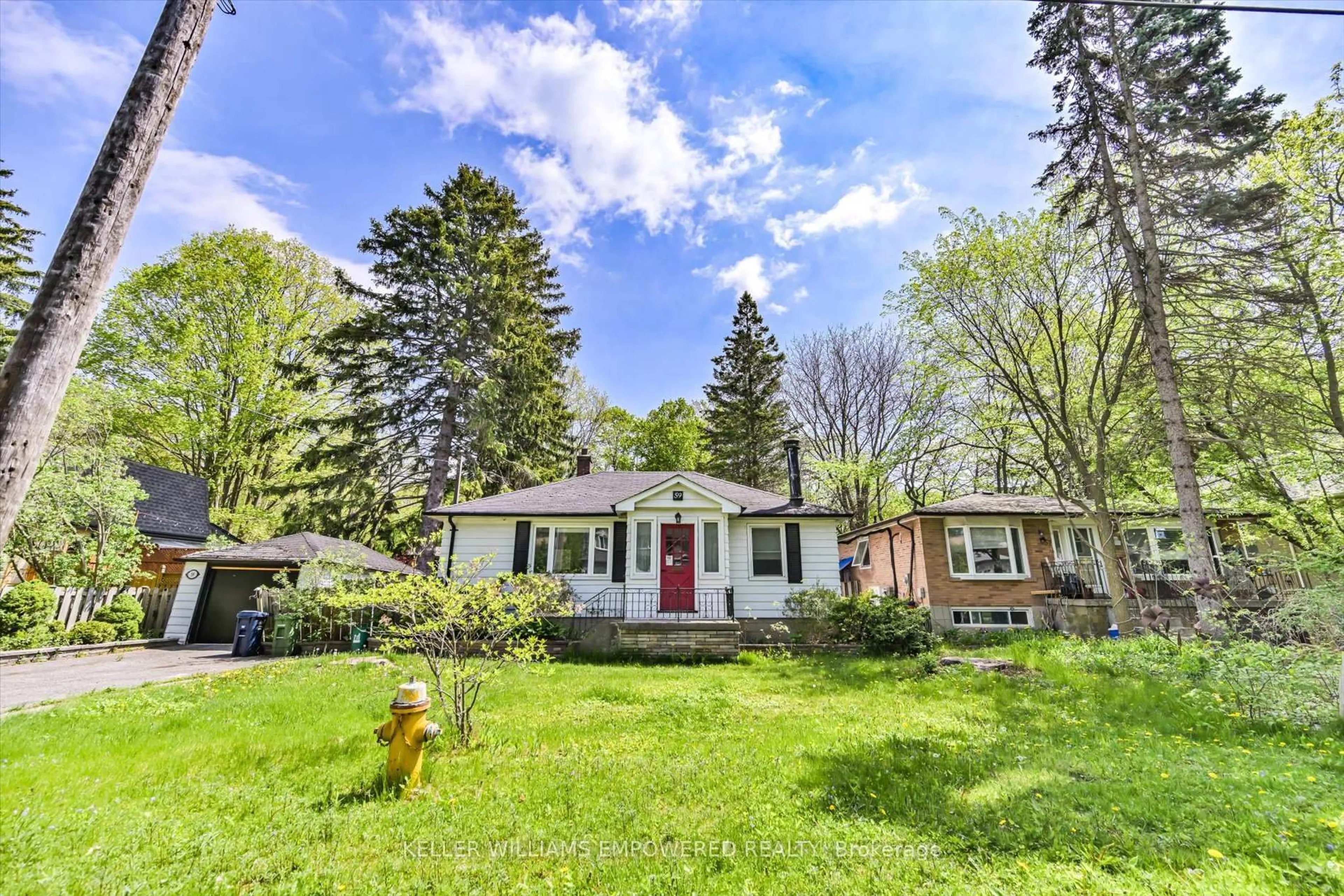 A pic from outside/outdoor area/front of a property/back of a property/a pic from drone, street for 59 Minnacote Ave, Toronto Ontario M1E 4B2