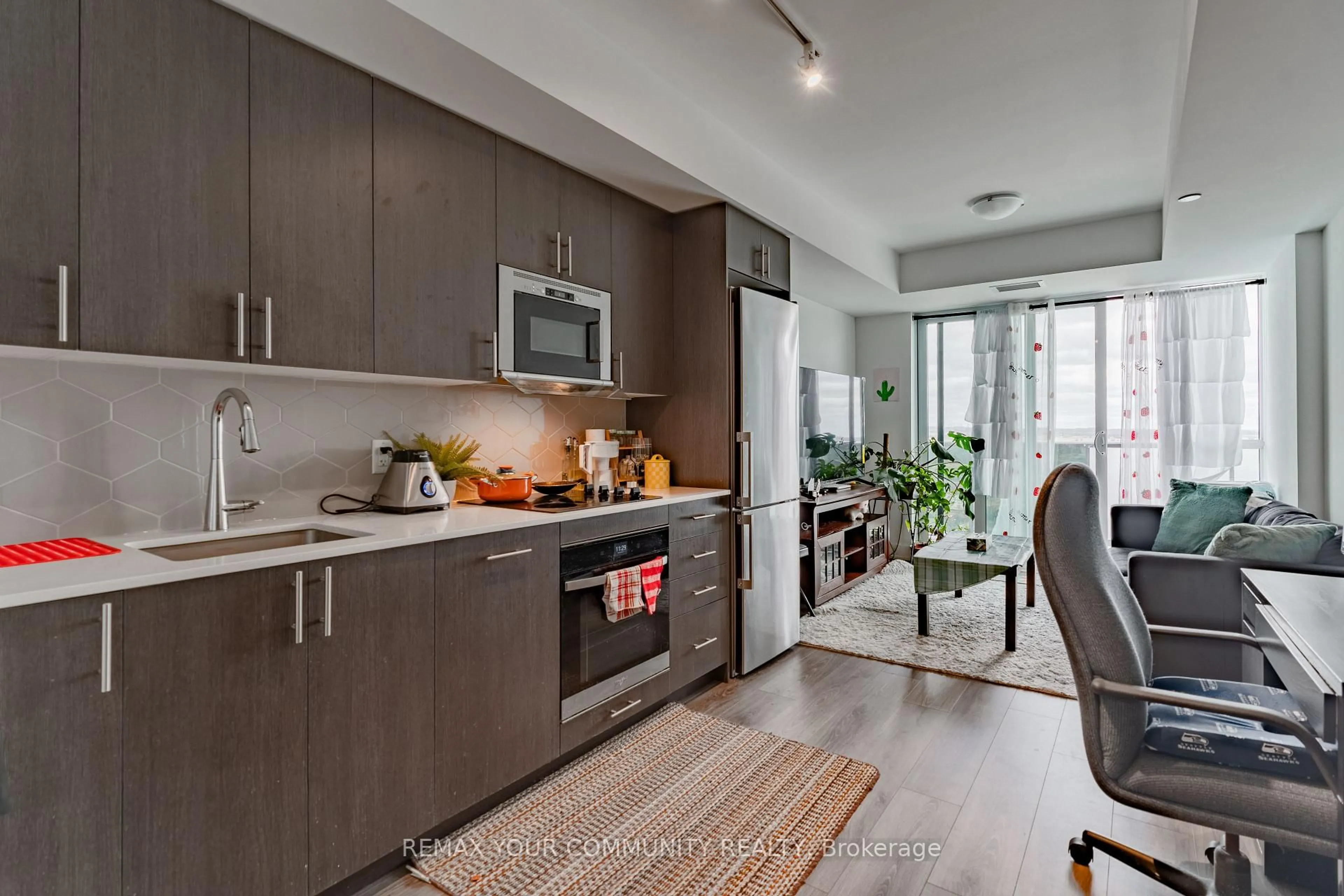 Open concept kitchen, unknown for 2545 Simcoe St #2302, Oshawa Ontario L1L 0W3