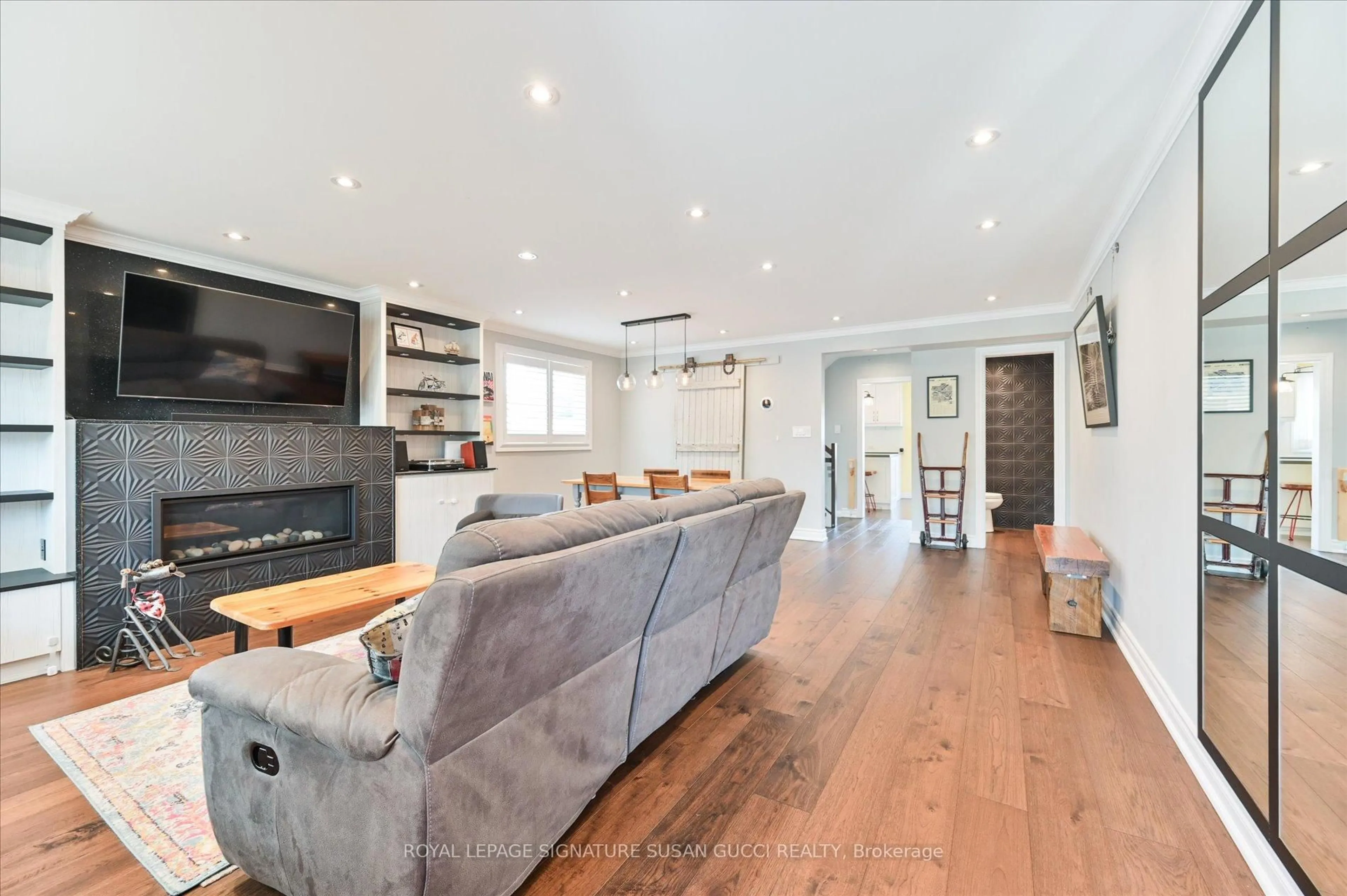 Unknown for 86 Barker Ave, Toronto Ontario M4C 2N6