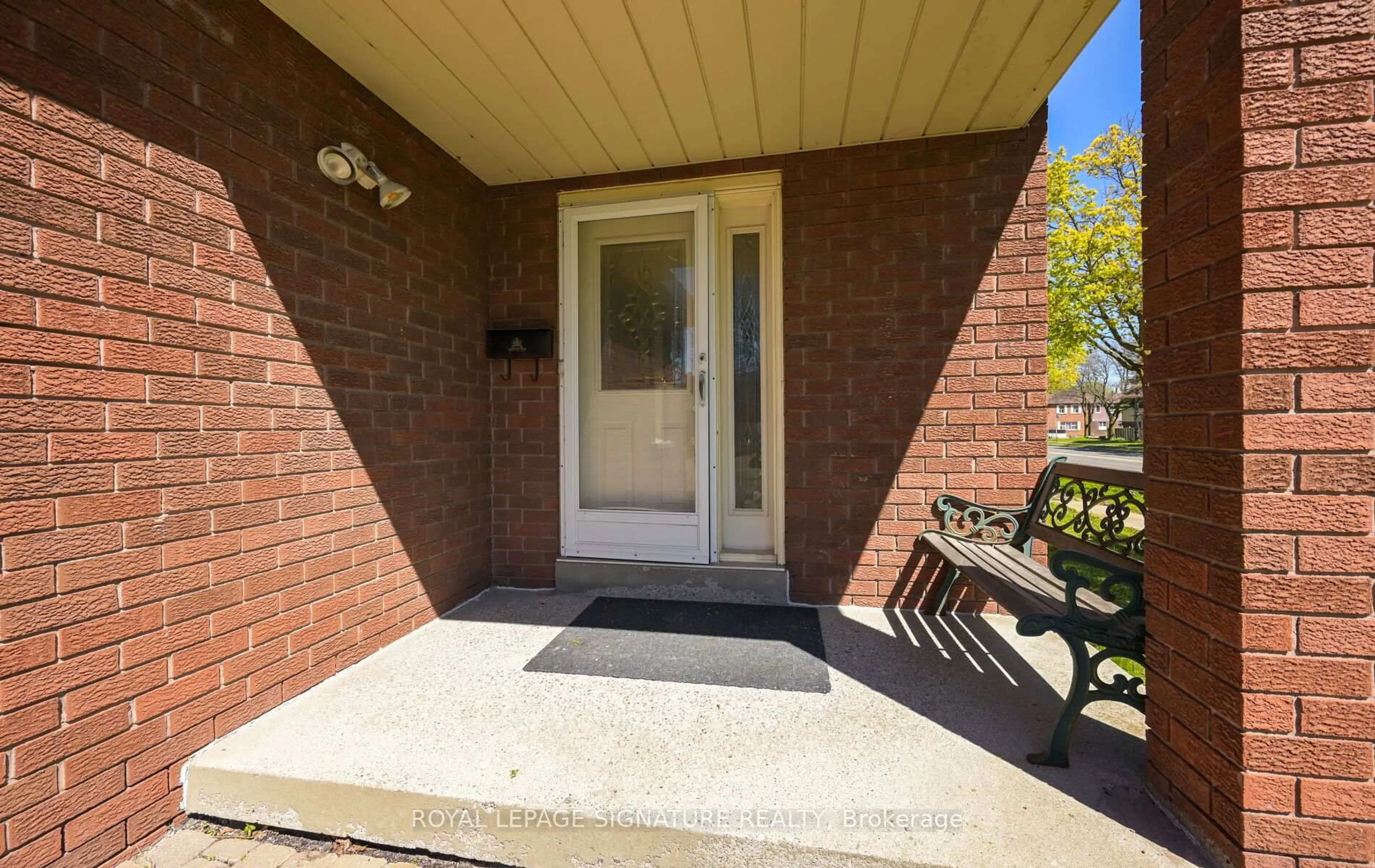 Unknown for 2 Danjohn Cres, Toronto Ontario M1V 3N3