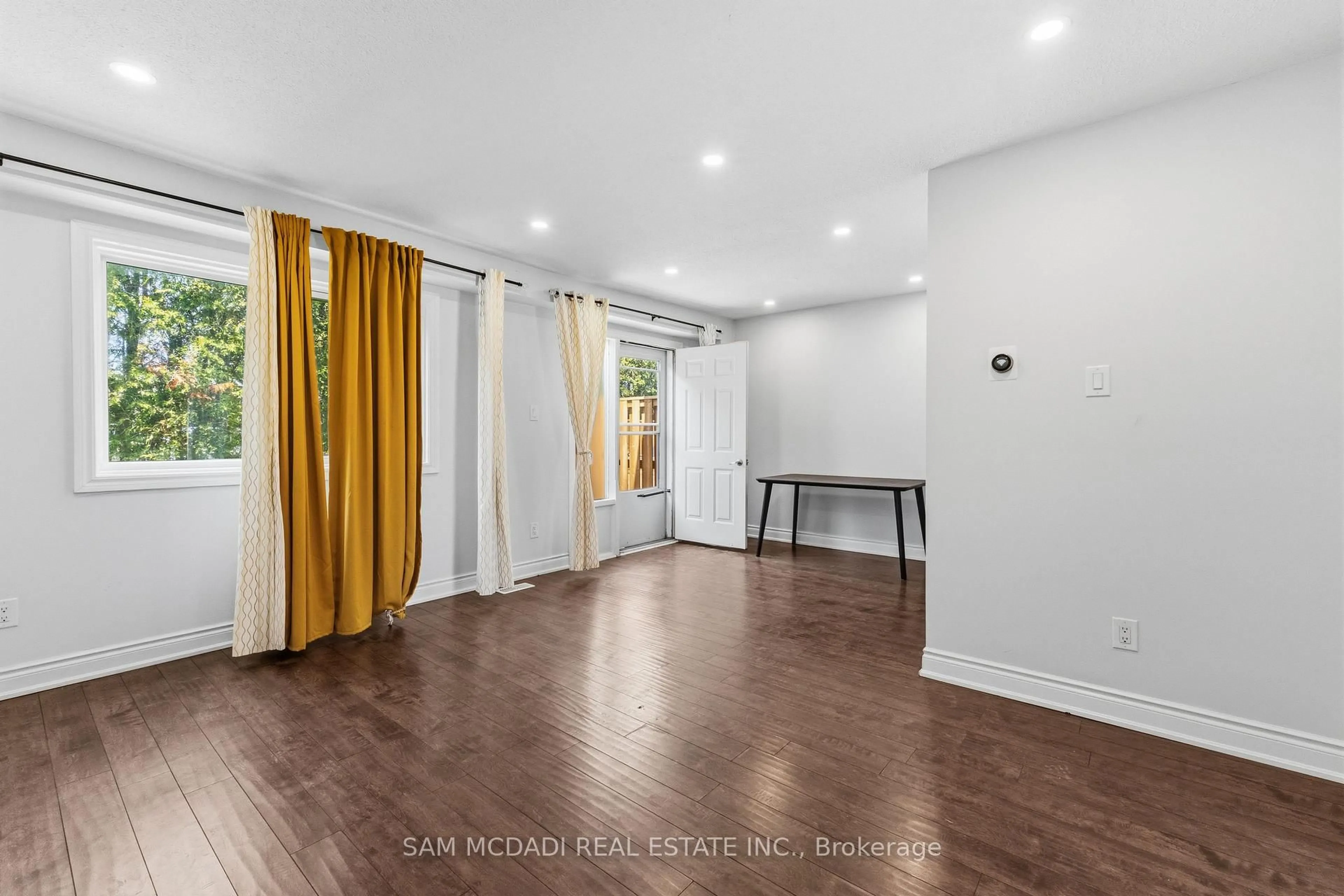 Unknown for 250 Orton Pk Rd #25, Toronto Ontario M1G 3T6