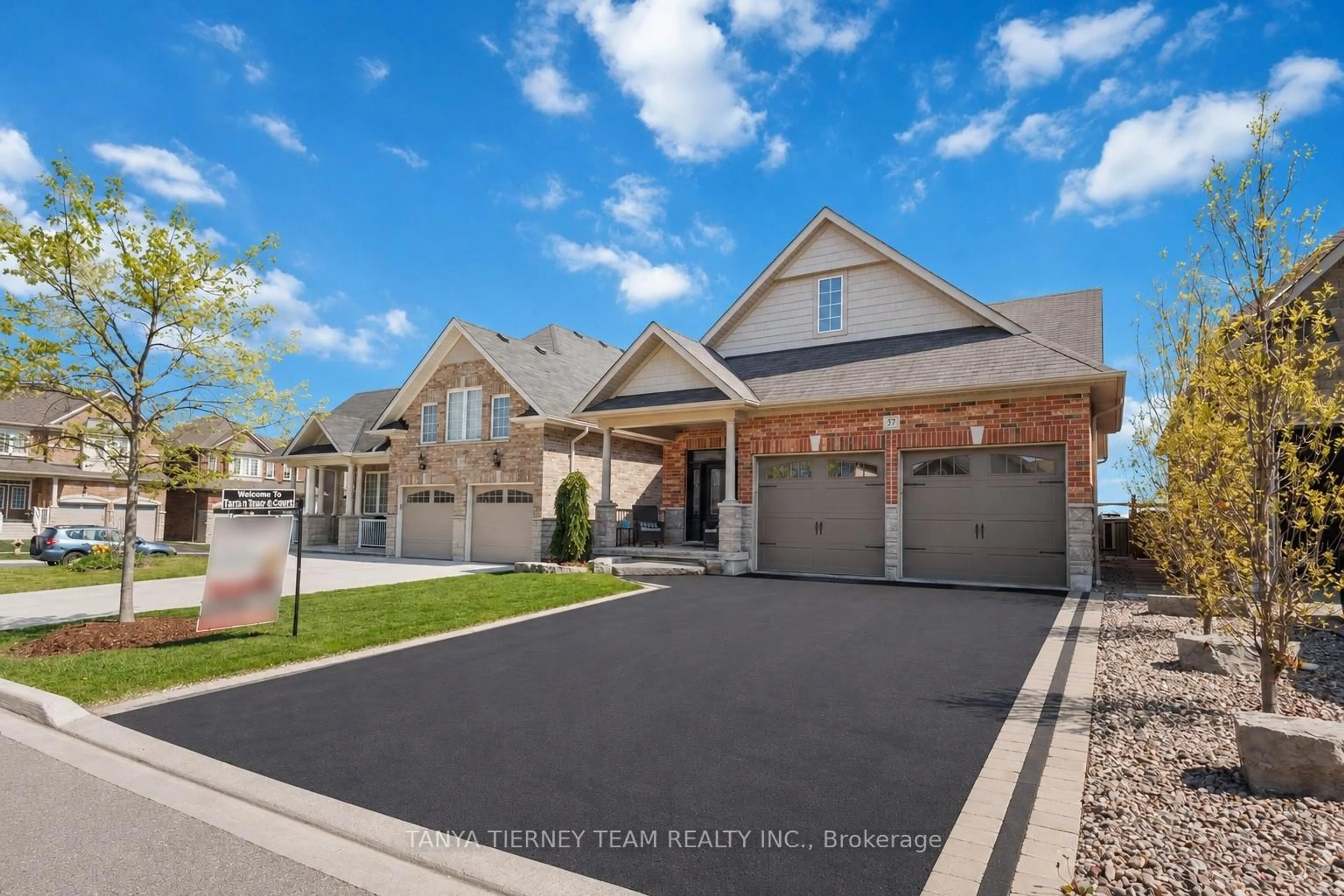 Unknown for 37 Nathan Ave, Whitby Ontario L1M 0K2