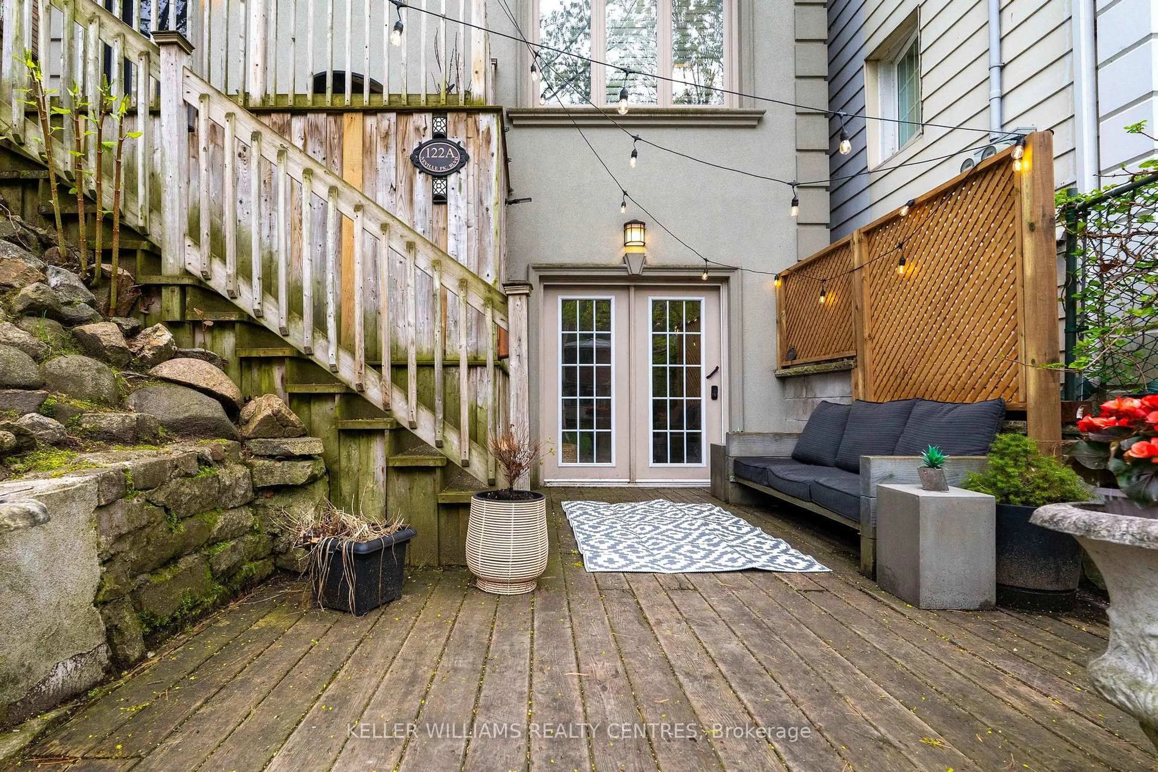 Patio, street for 122A Neville Park Blvd, Toronto Ontario M4E 3P8