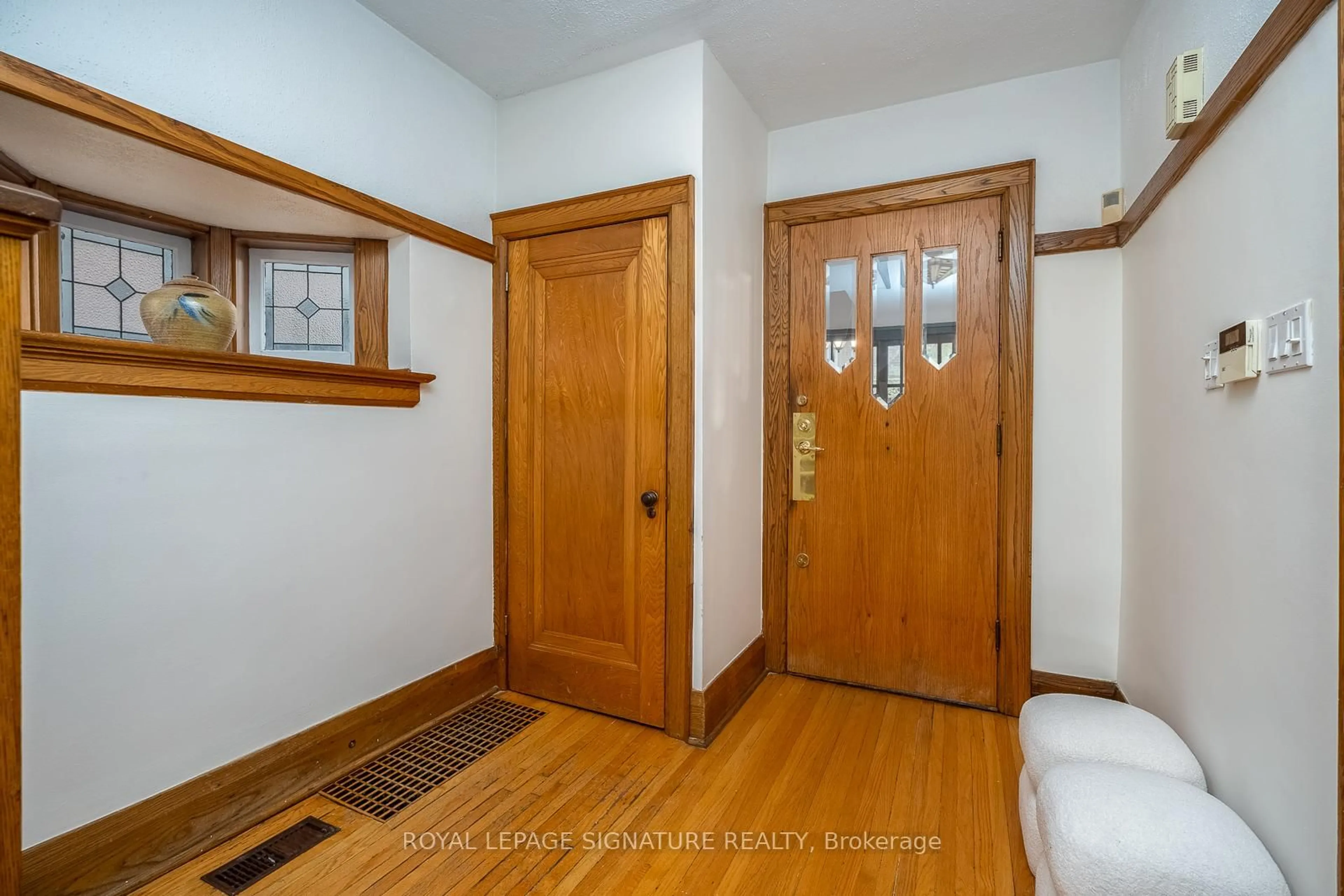 Indoor entryway for 76 Highcroft Rd, Toronto Ontario M4L 3G5