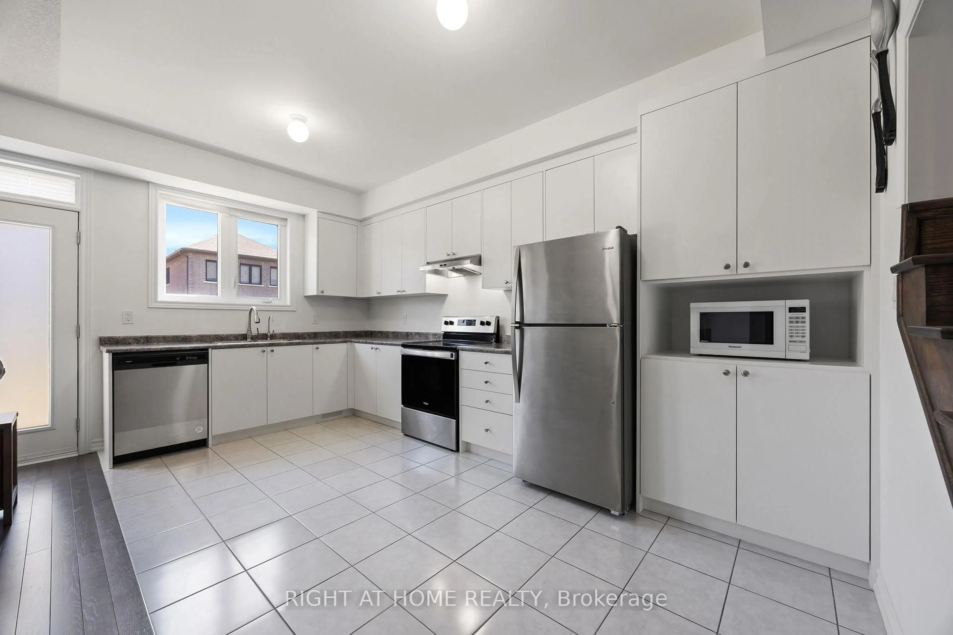 Standard kitchen, ceramic/tile floor for 51 Peter Hogg Crt, Whitby Ontario L1P 0N2