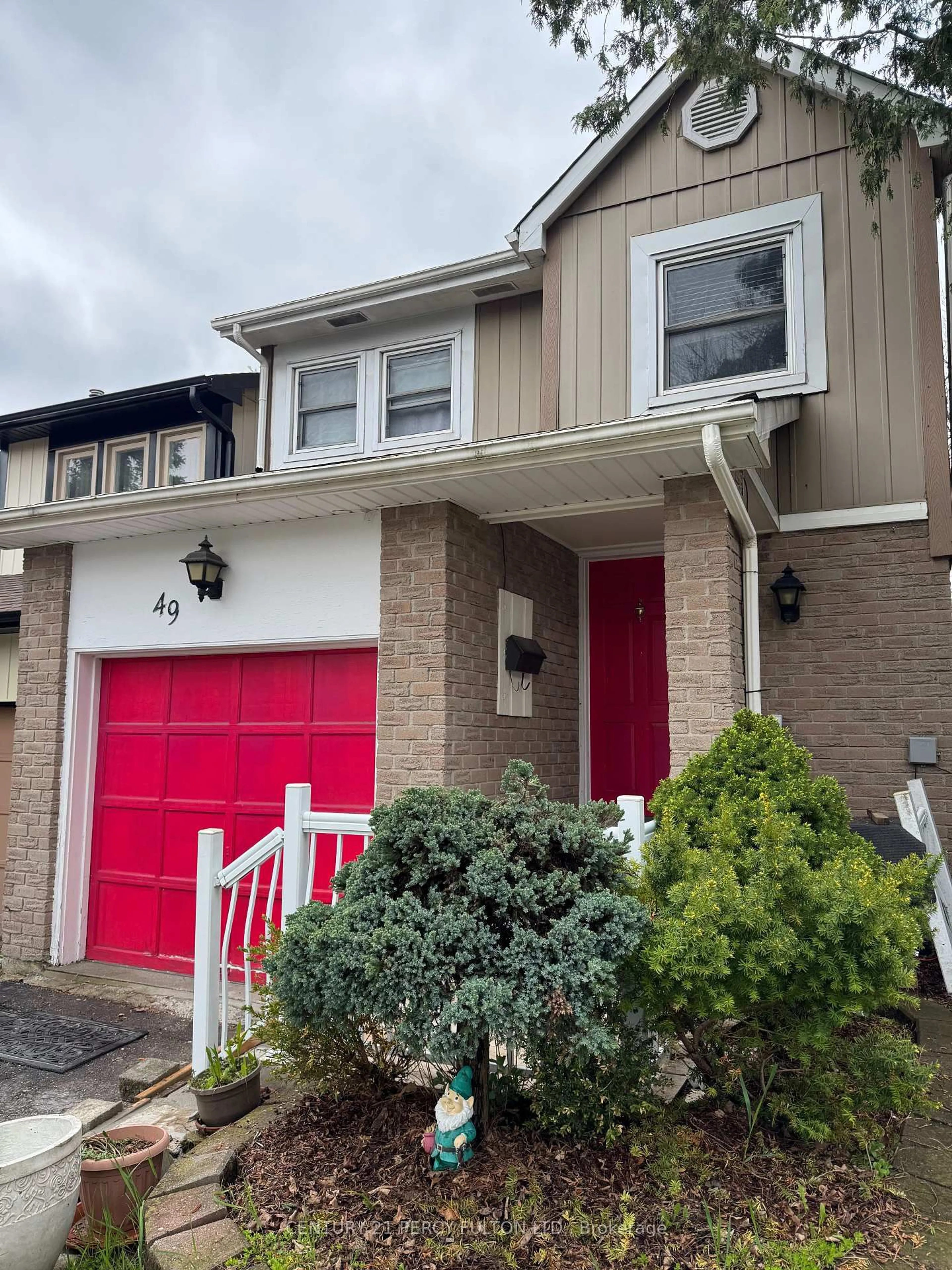 Home with vinyl exterior material, street for 49 Croach Cres, Toronto Ontario M1S 4H9