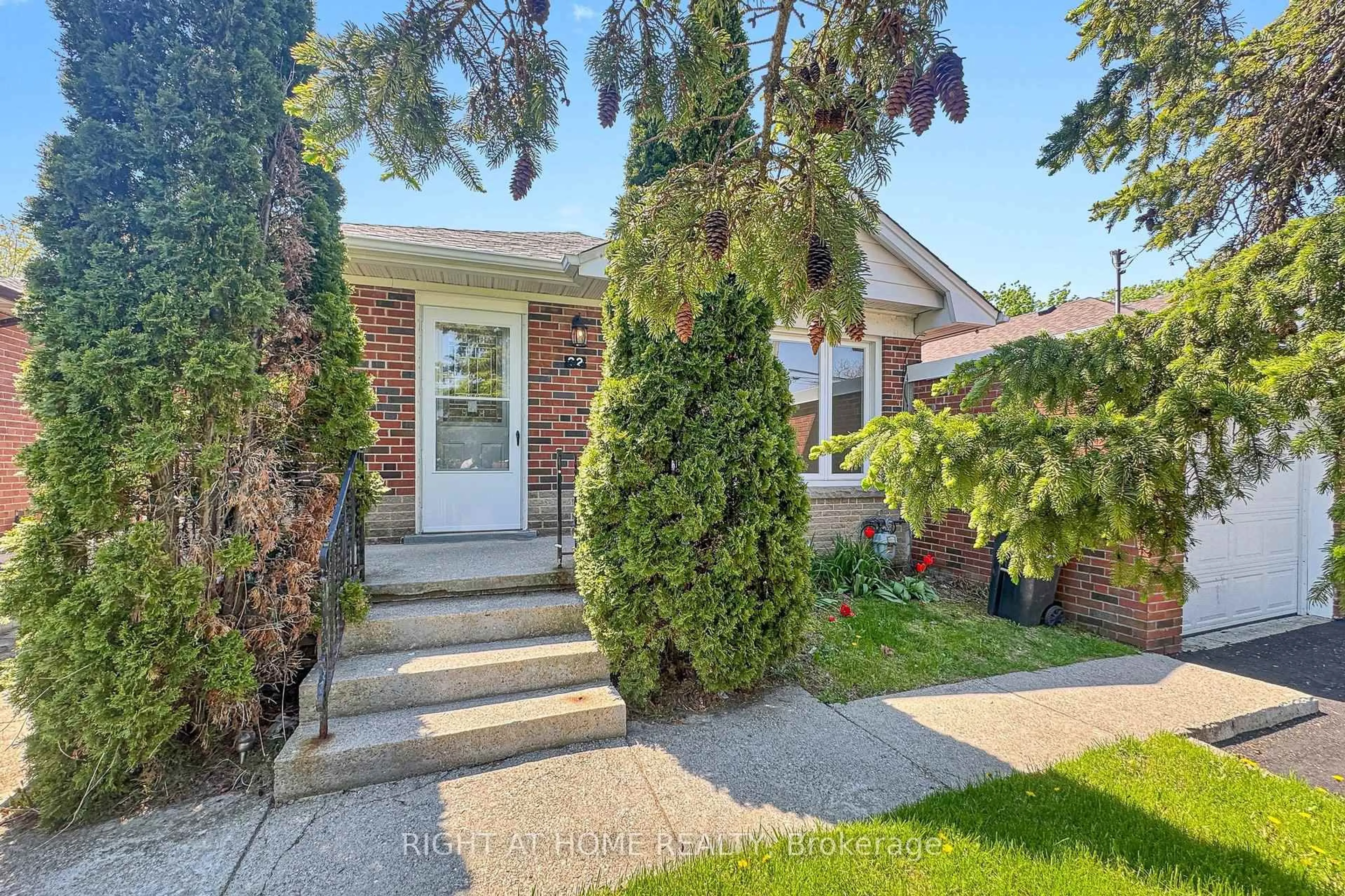 Home with brick exterior material, street for 22 Lingarde Dr, Toronto Ontario M1R 1X6