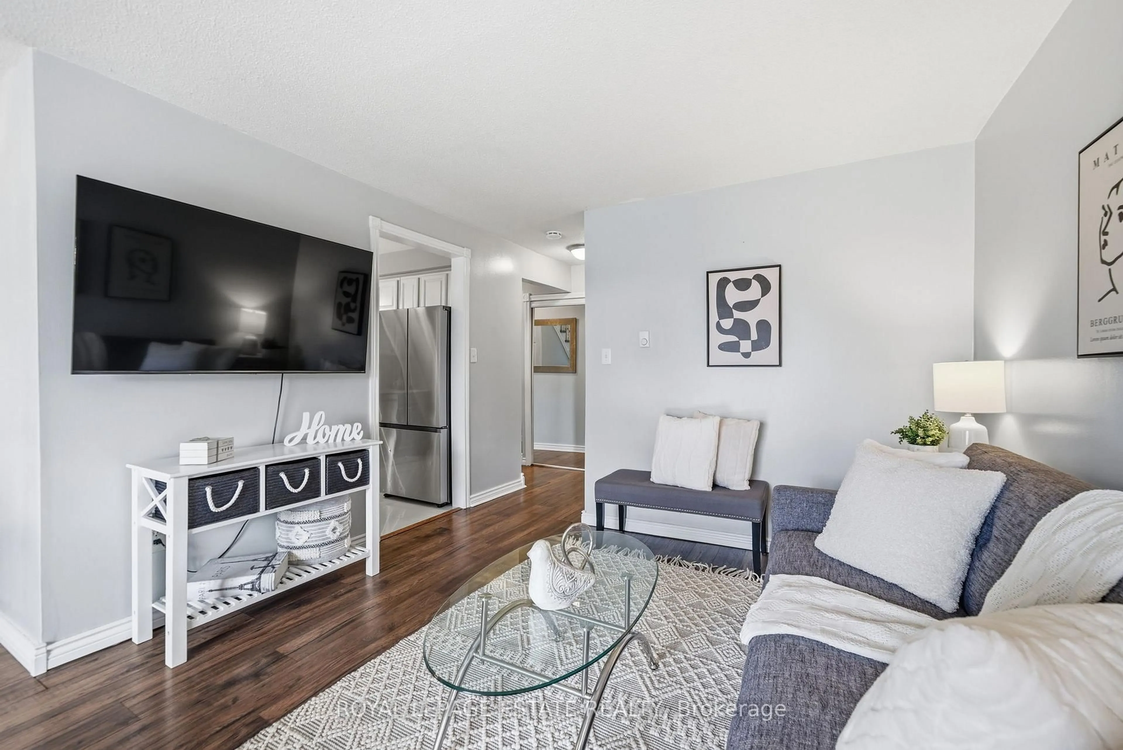 Living room with furniture, unknown for 78 Turnberry Cres, Clarington Ontario L1E 1A9