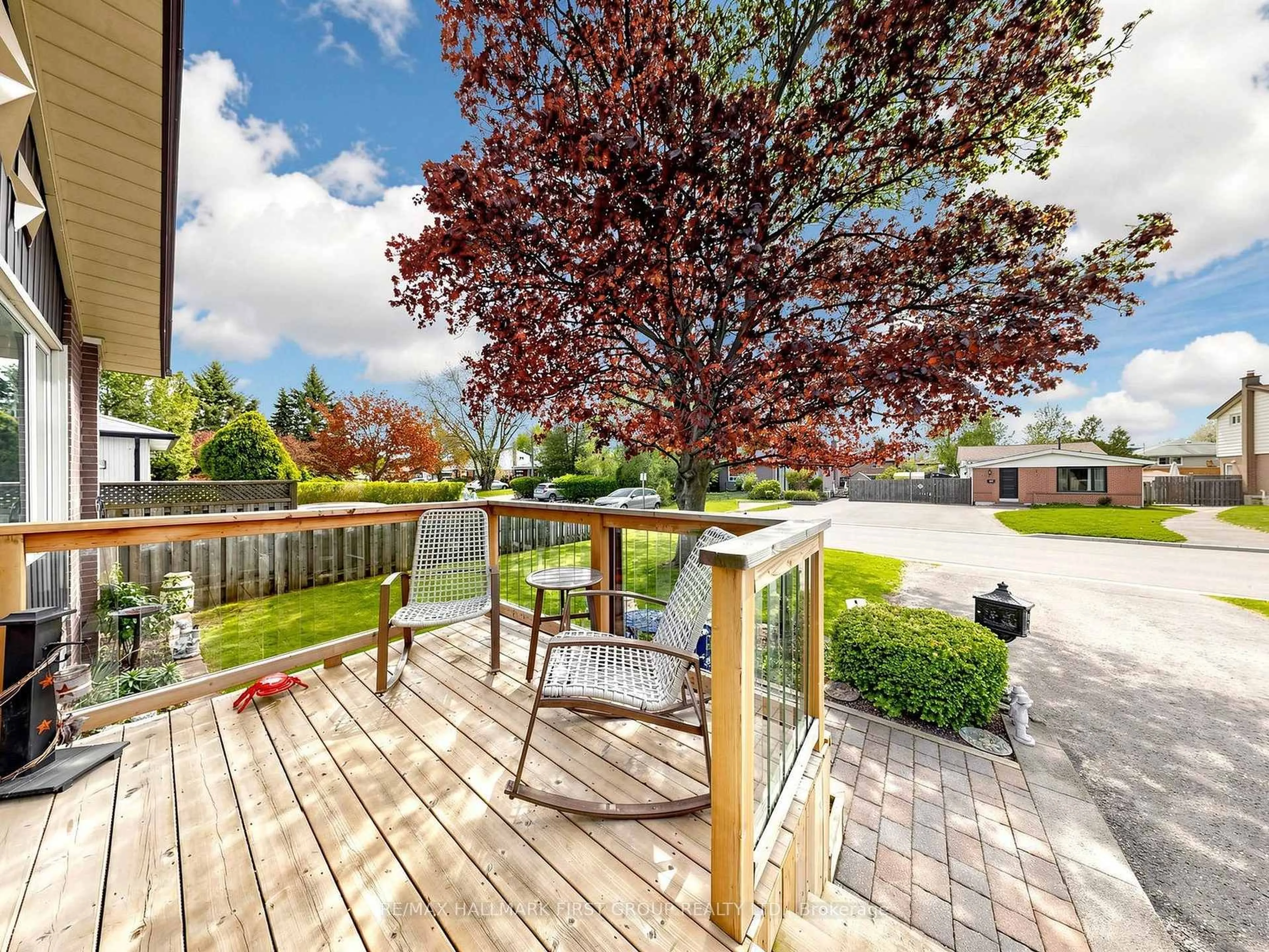 Patio, unknown for 715 Lublin Ave, Pickering Ontario L1W 1Z1