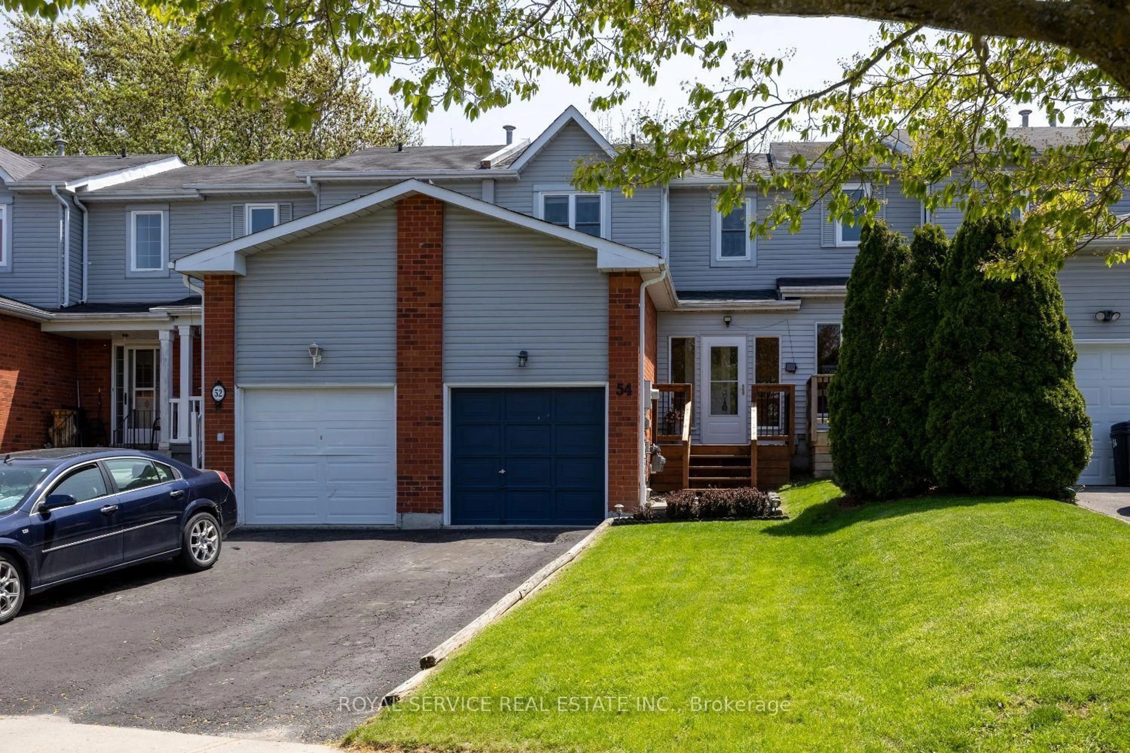 Home with brick exterior material, street for 54 Galbraith Crt, Clarington Ontario L1C 4P6
