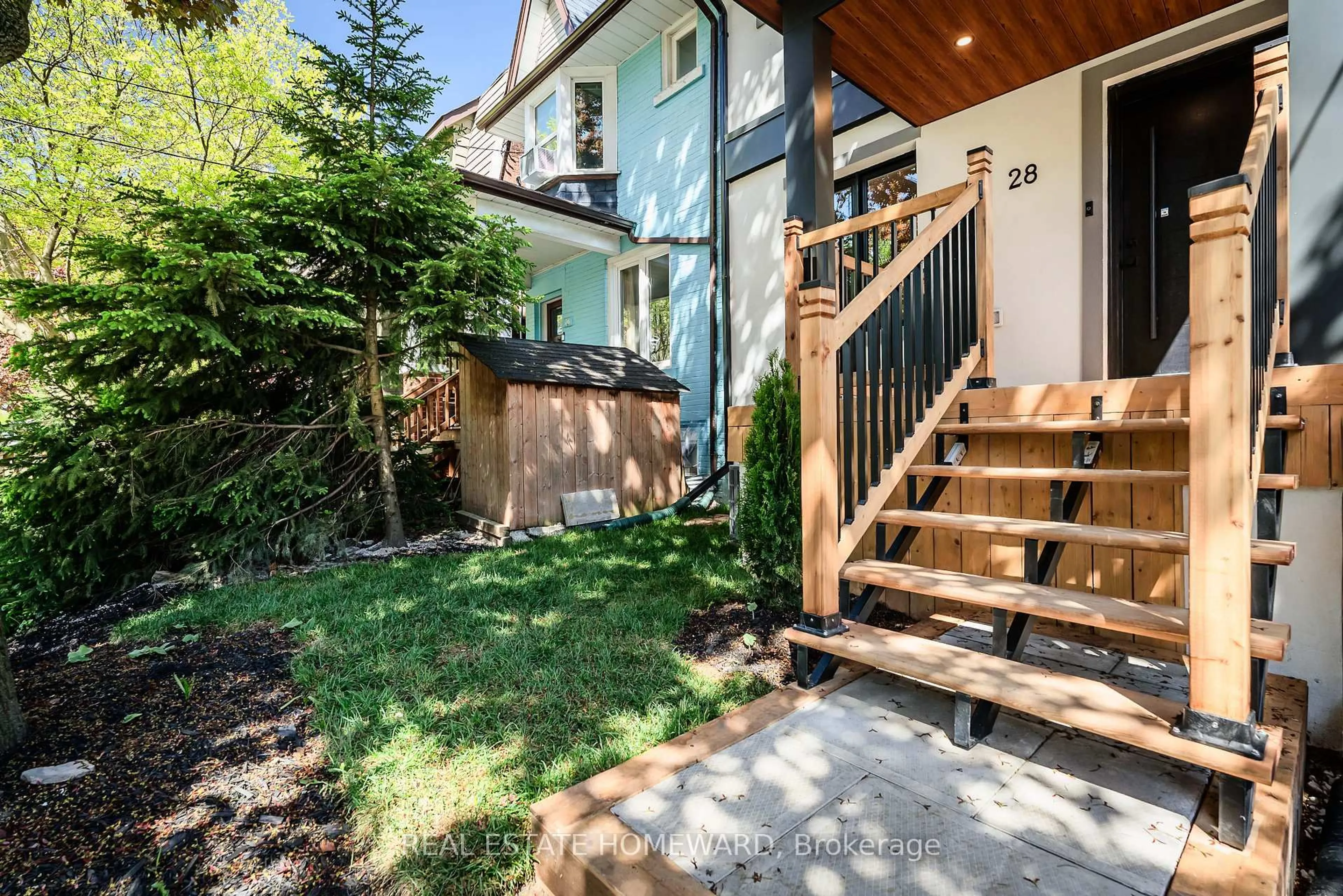 Patio, street for 28 Richard Ave, Toronto Ontario M4L 1W9