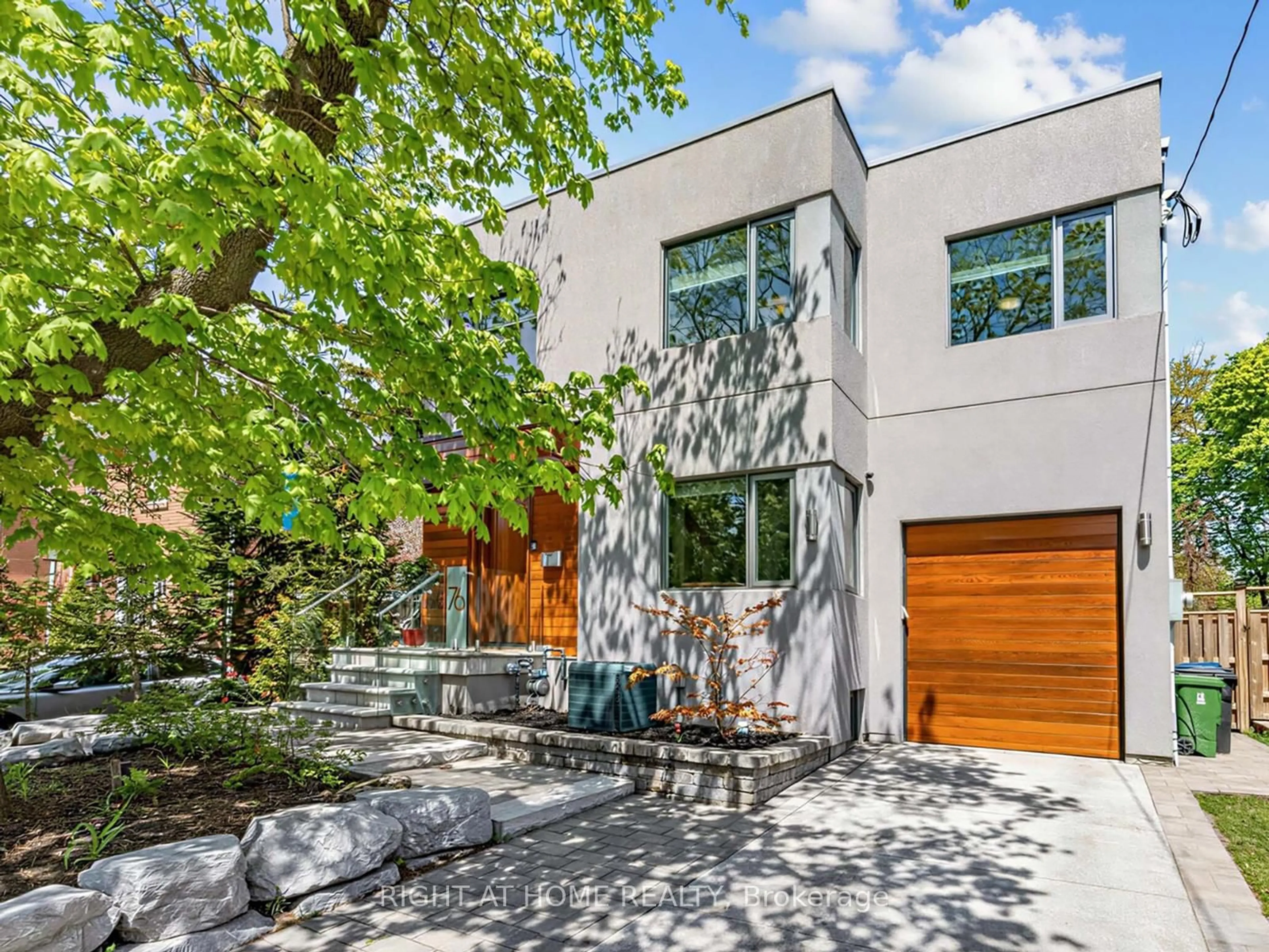 Home with brick exterior material, street for 76 Ferris Rd Rd, Toronto Ontario M4B 1G4