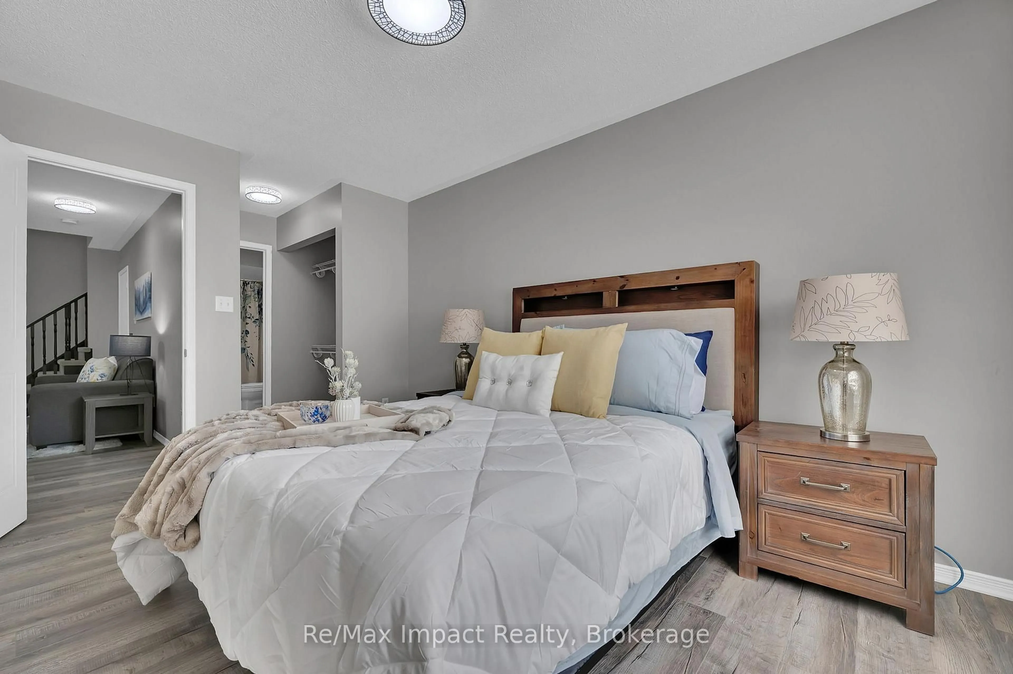 Bedroom with bed, unknown for 1872 Woodgate Crt, Oshawa Ontario L1G 7Z2