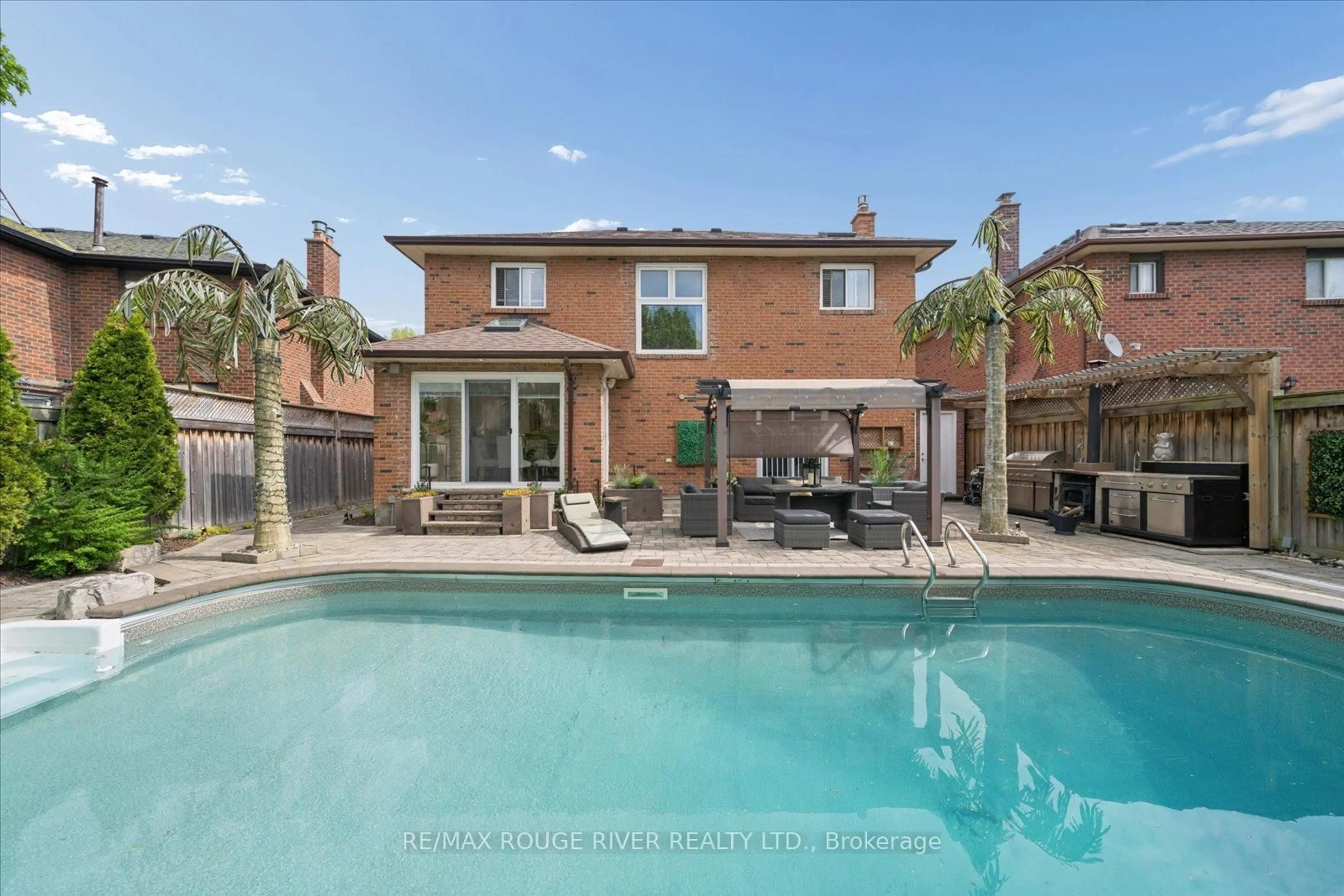 Unknown for 34 Glen Hill Dr, Whitby Ontario L1N 7A1
