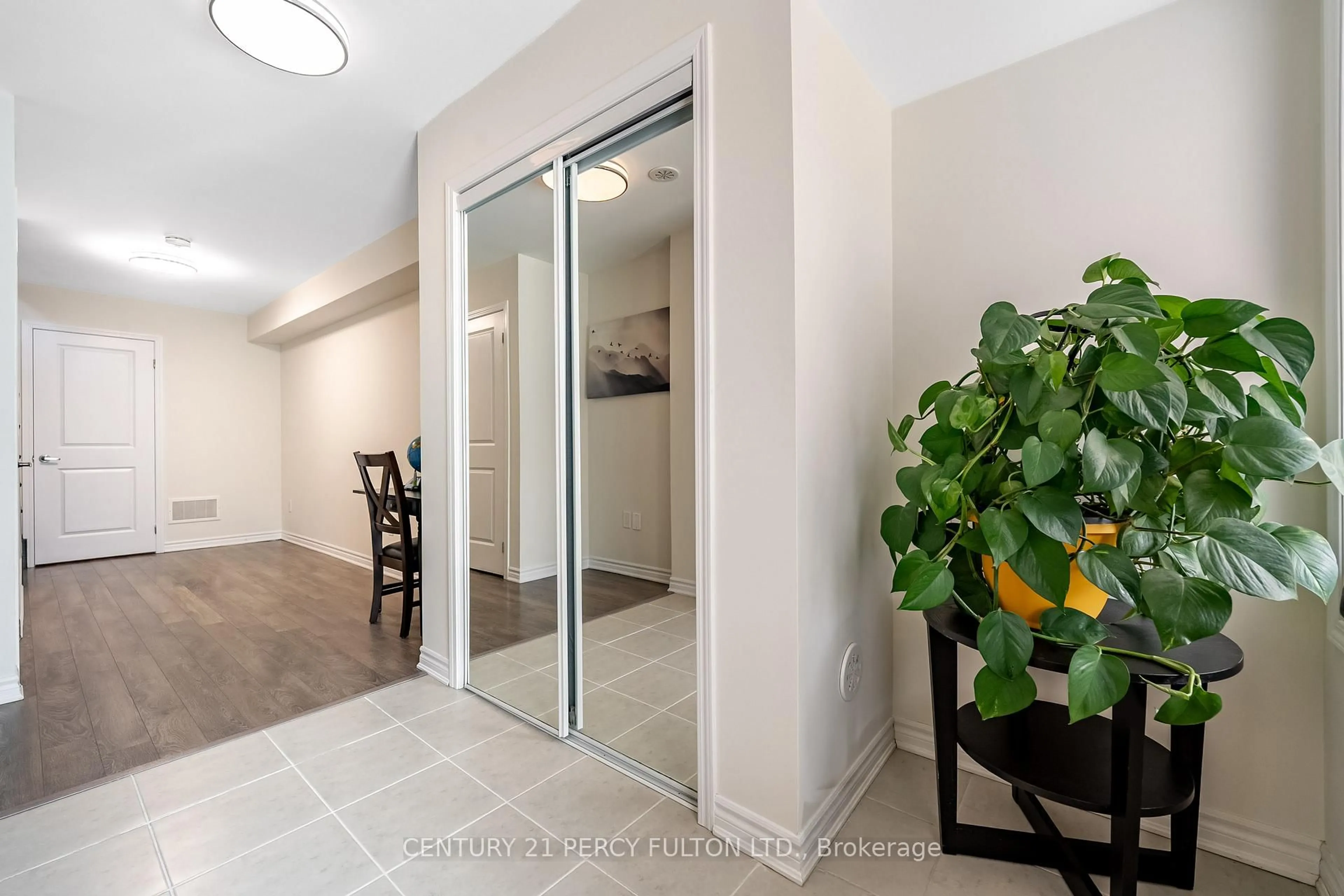 Indoor entryway for 57 Gerigs St, Toronto Ontario M1L 0J4