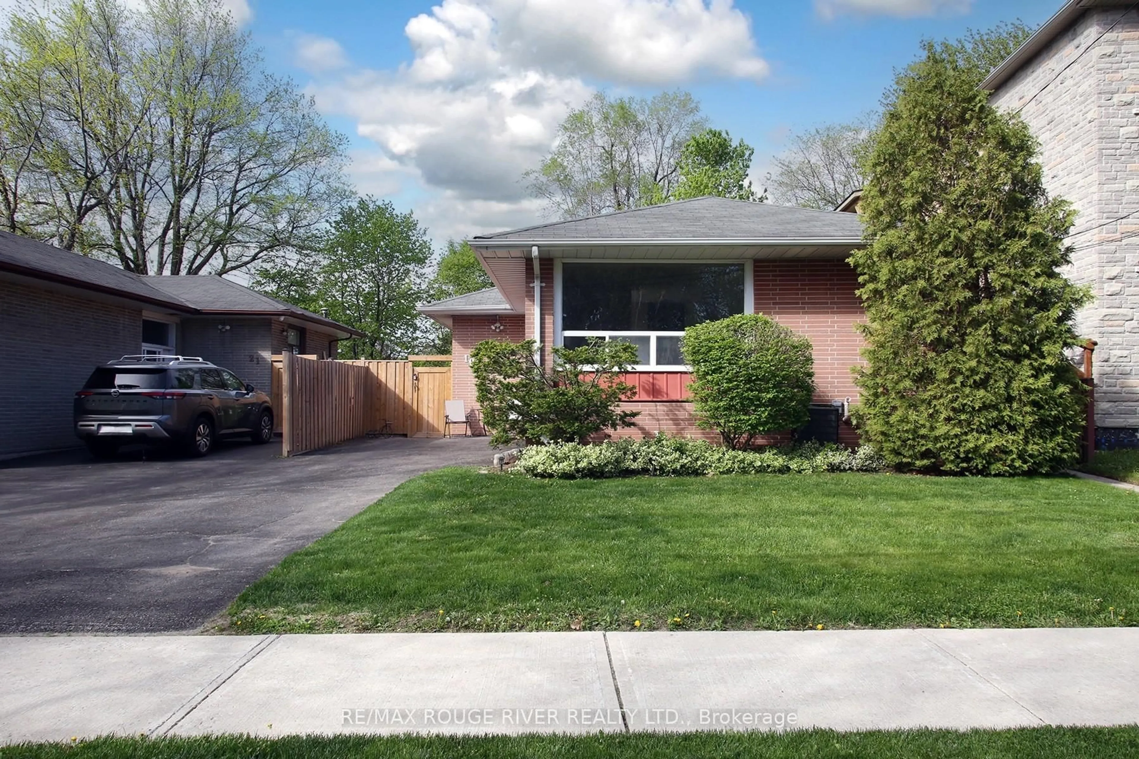 Home with brick exterior material, street for 19 Thornbeck Dr, Toronto Ontario M1G 2J7