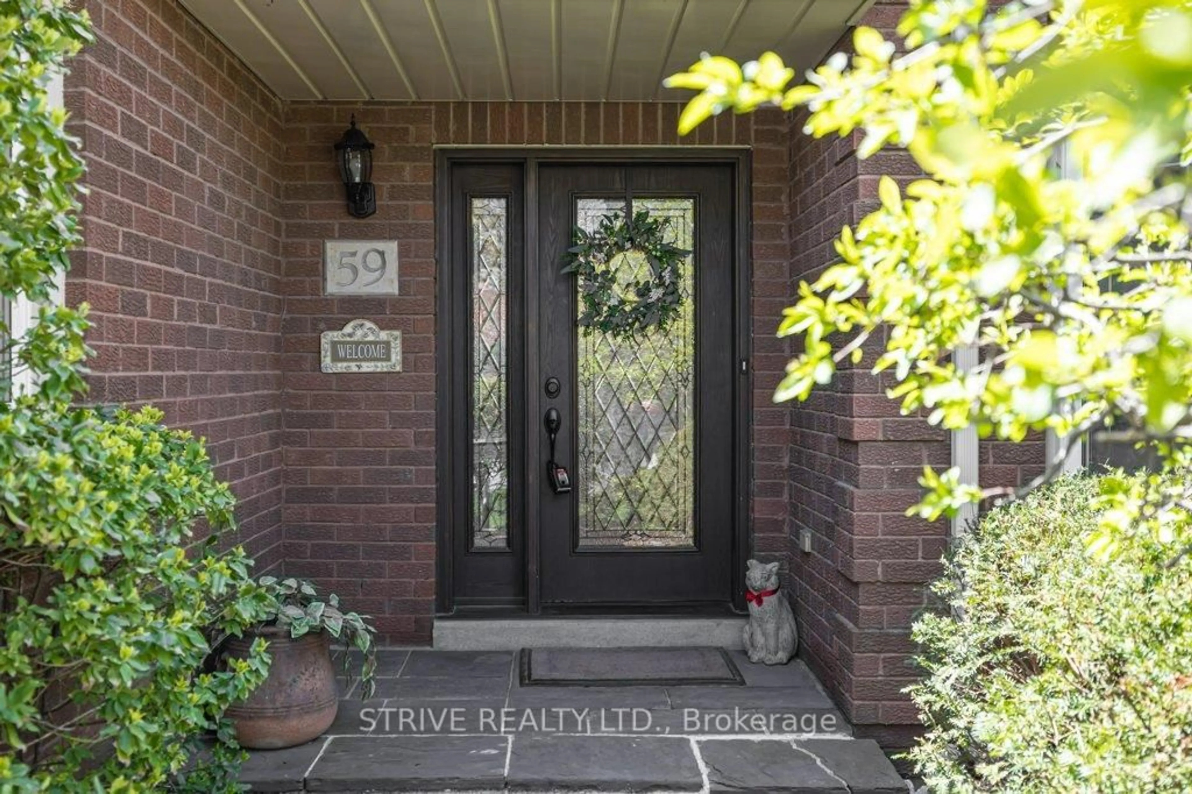 Indoor entryway for 59 Blackcreek Tr, Clarington Ontario L1E 1J9
