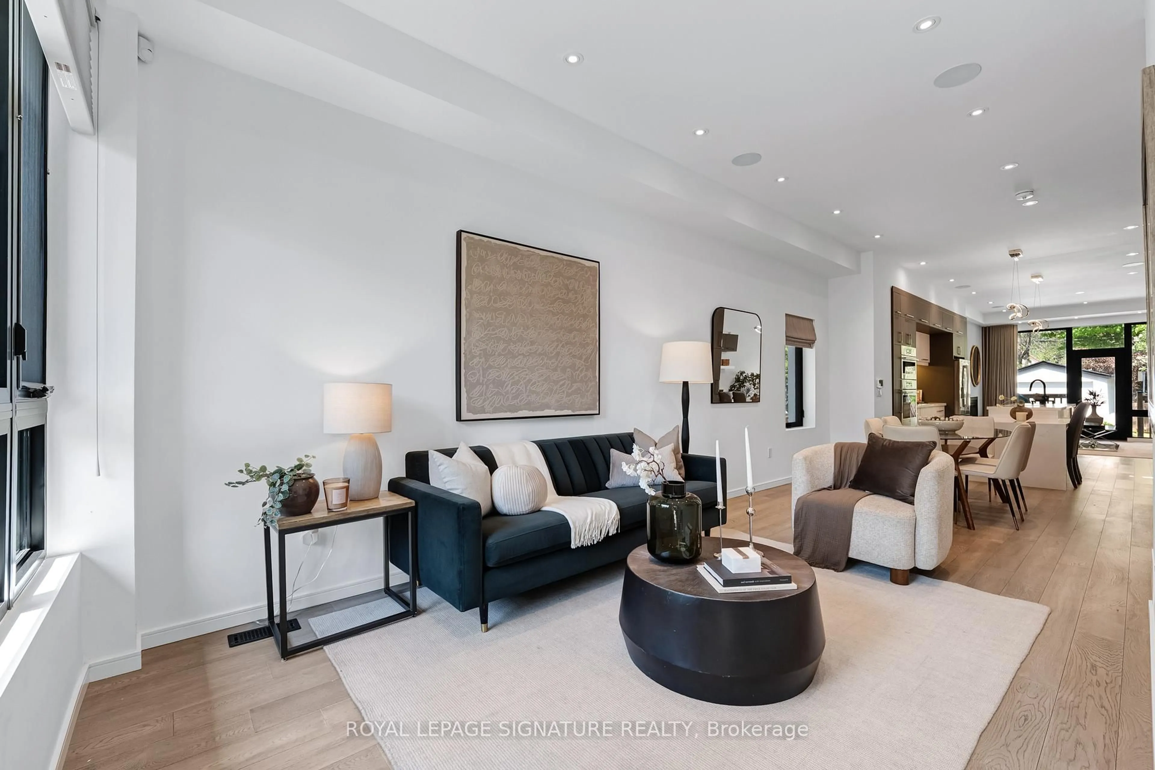 Living room with furniture, unknown for 39 Coleridge Ave, Toronto Ontario M4C 4H4