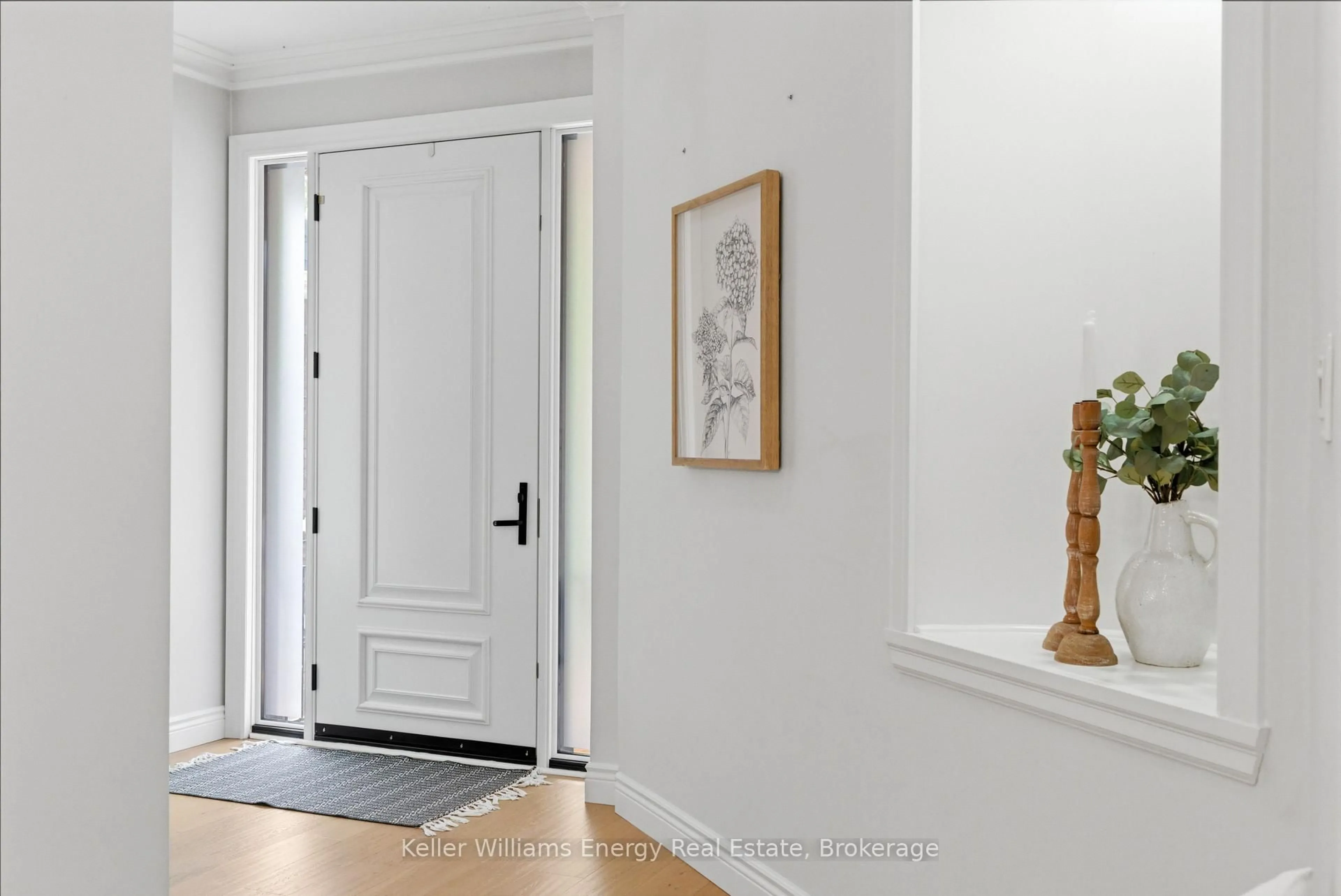 Indoor entryway for 2019 Erin Gate Blvd, Pickering Ontario L1X 2V5