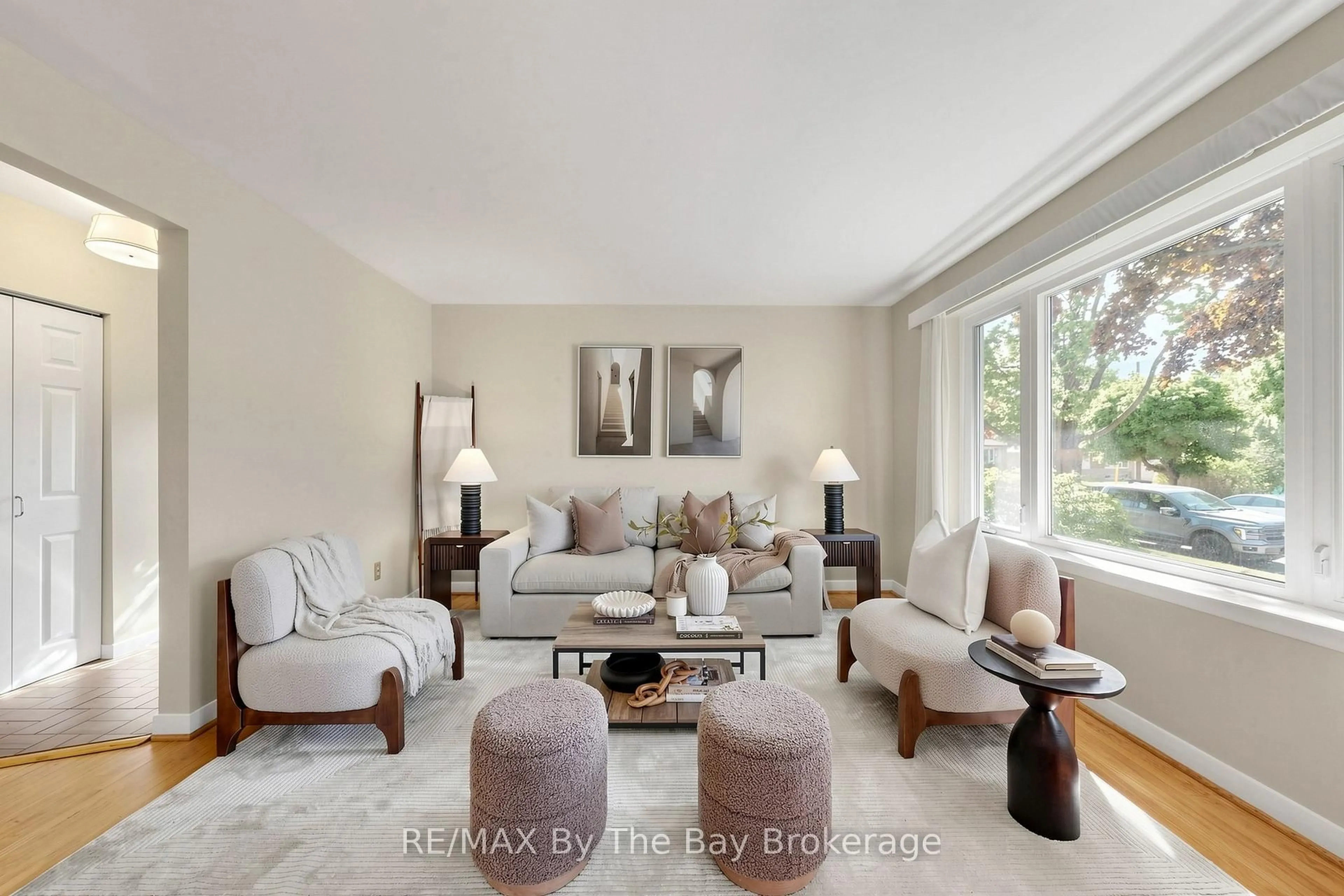 Living room with furniture, unknown for 33 Ada Cres, Toronto Ontario M1P 4A9