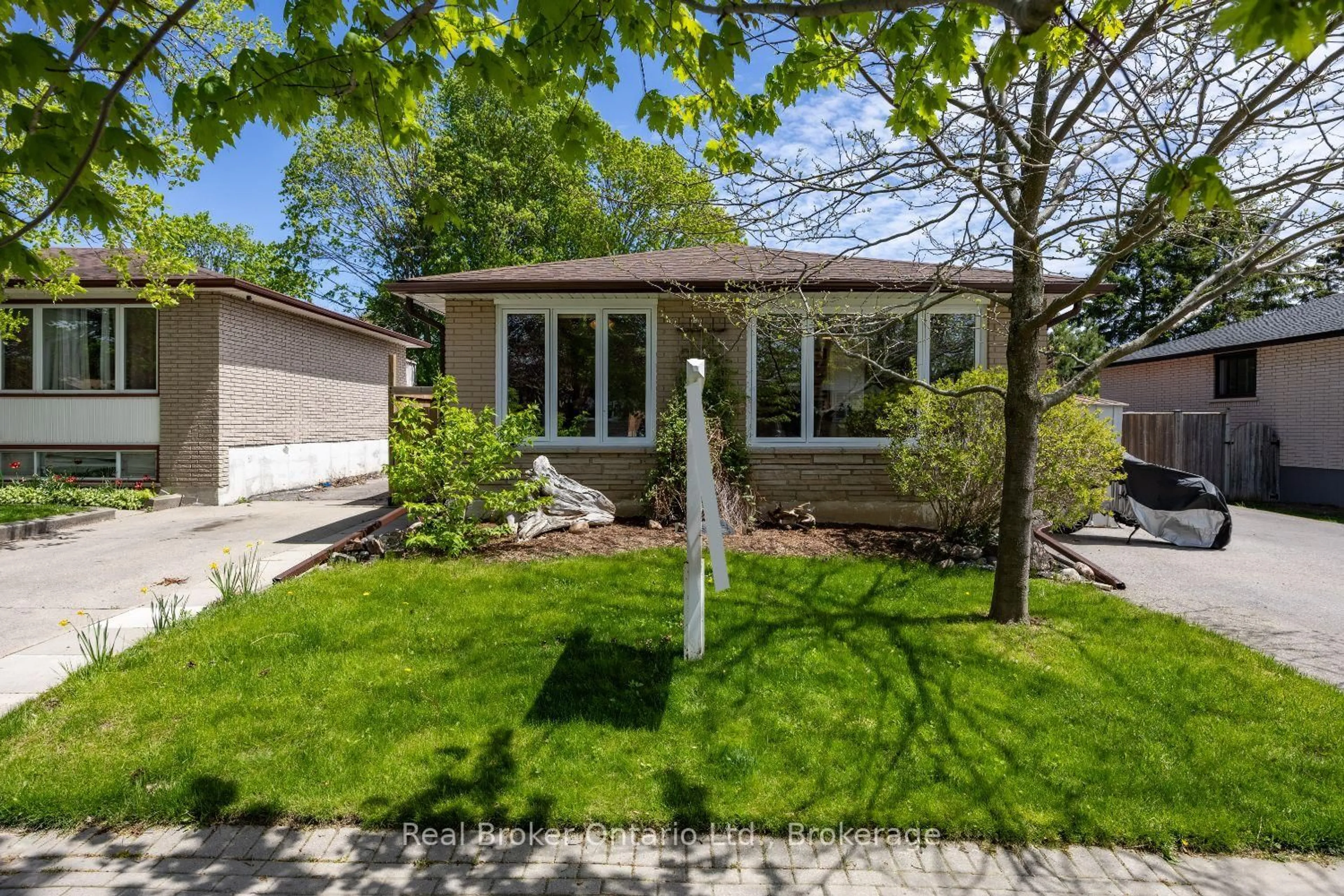Unknown for 17 Strike Ave, Clarington Ontario L1C 1K2