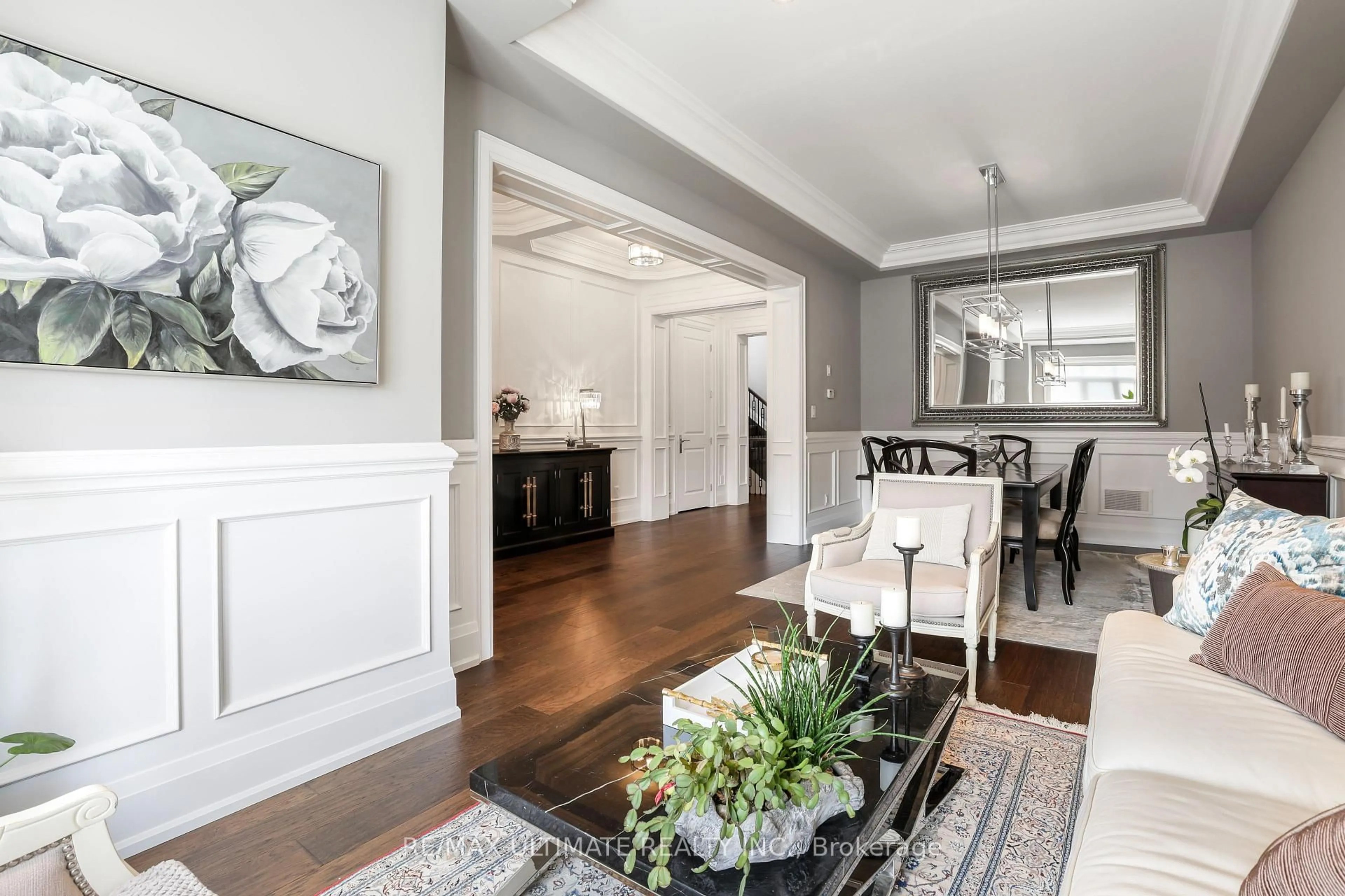 Unknown for 31 Presteign Ave, Toronto Ontario M4B 3A9