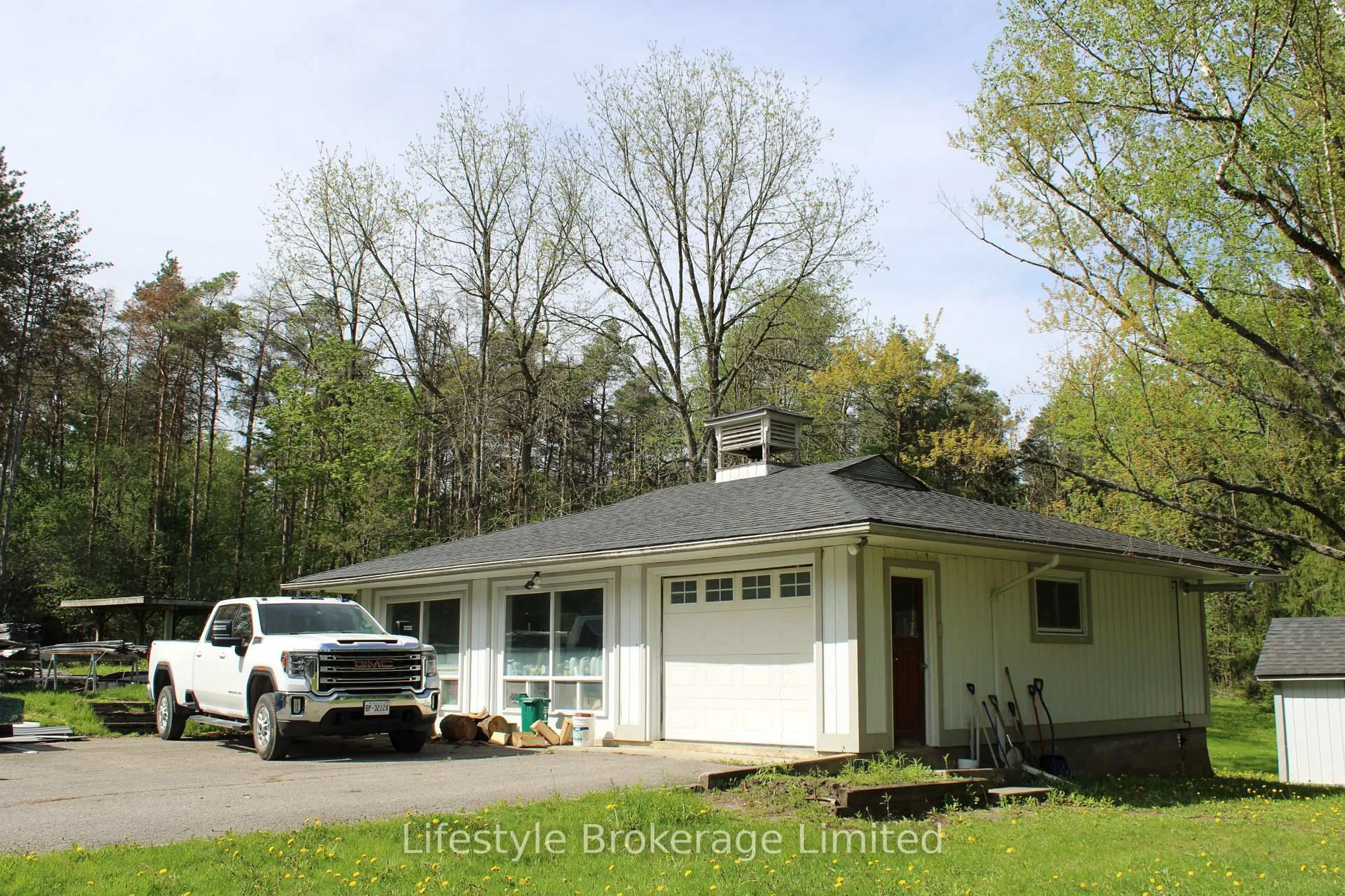 Home with vinyl exterior material, street for 2660 Concession 9 Rd, Pickering Ontario L0B 1A0
