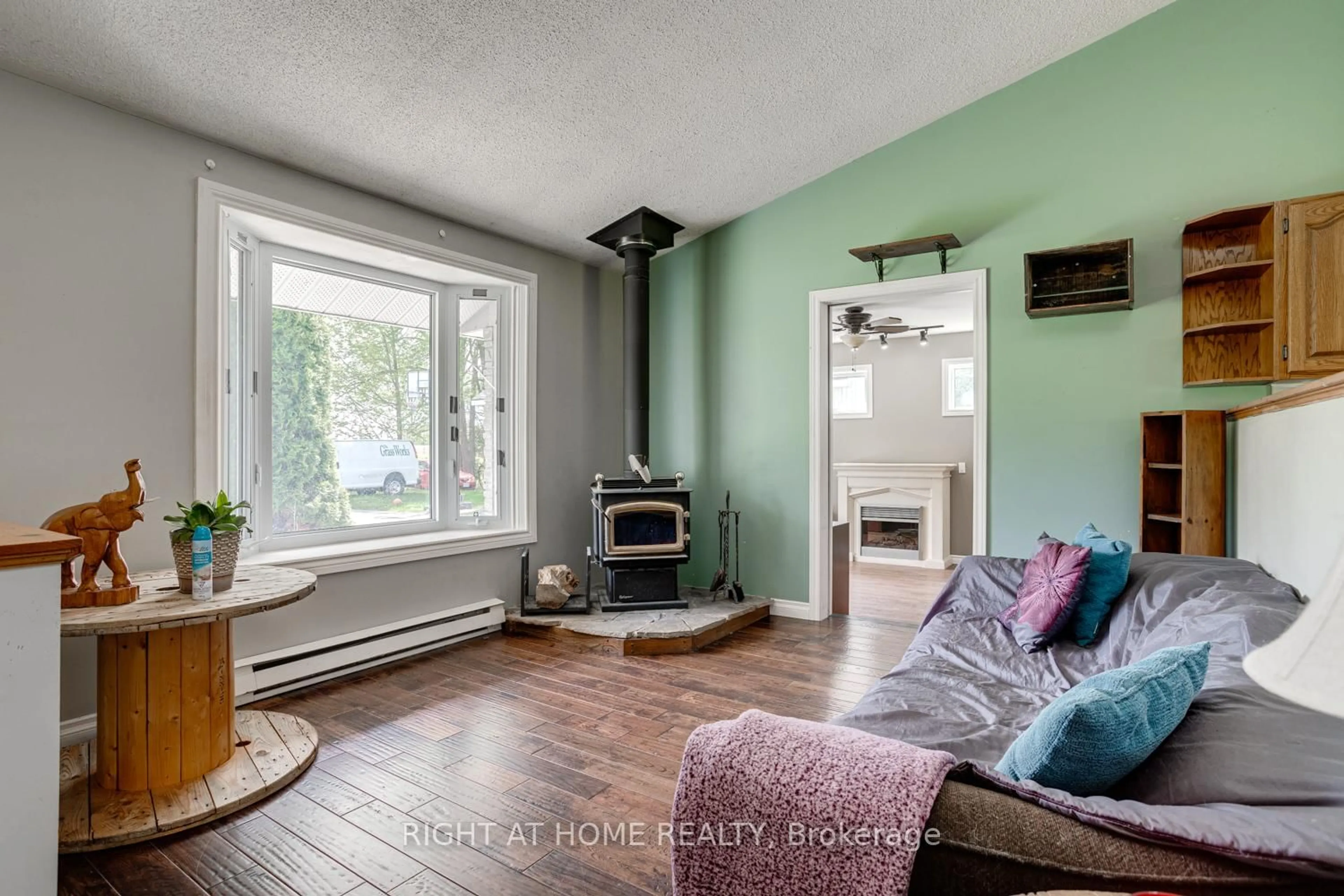 Living room with furniture, unknown for 2903 Pine Point Rd, Scugog Ontario L9L 1B4