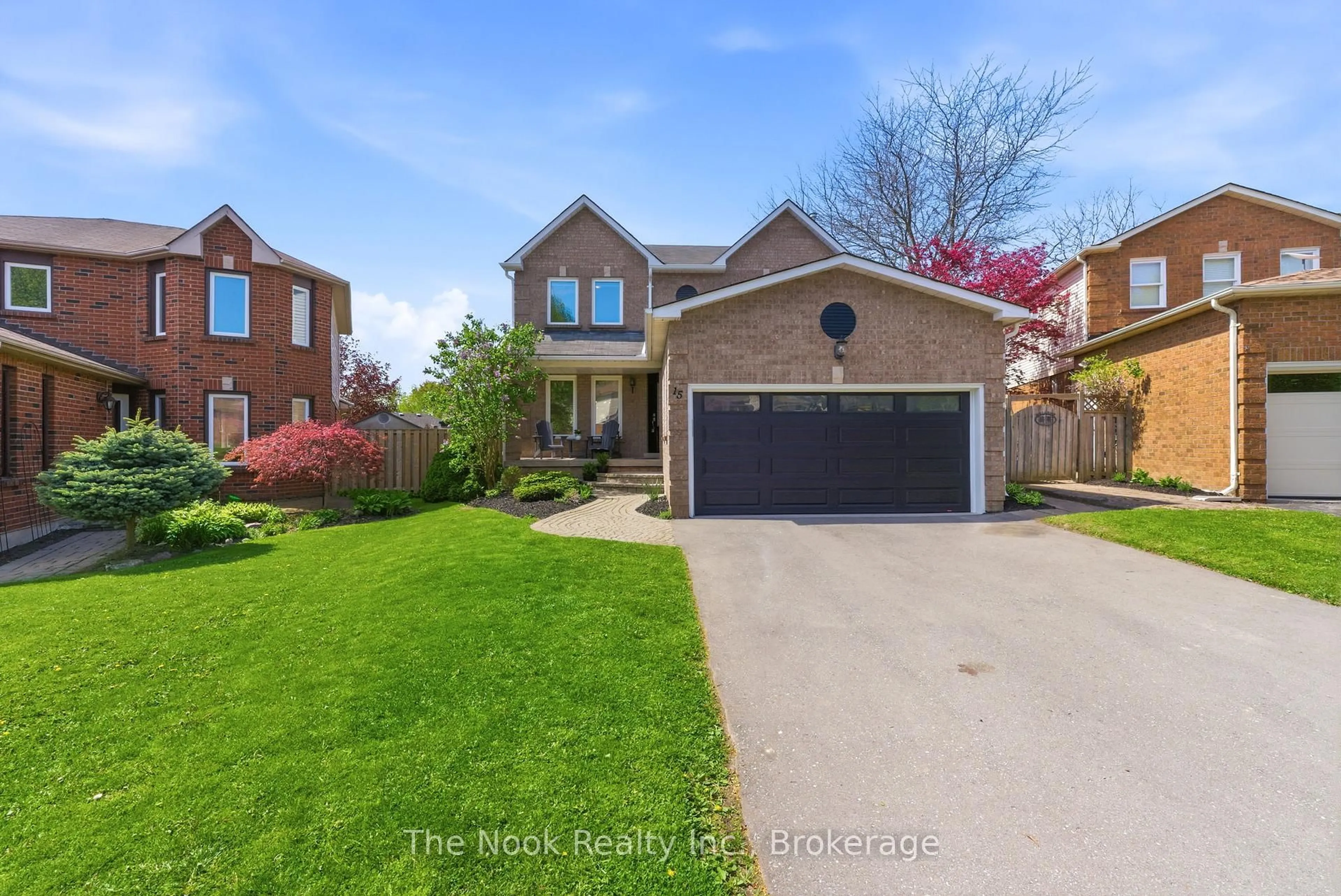 A pic from outside/outdoor area/front of a property/back of a property/a pic from drone, street for 15 Stanford Cres, Clarington Ontario L1B 1G1