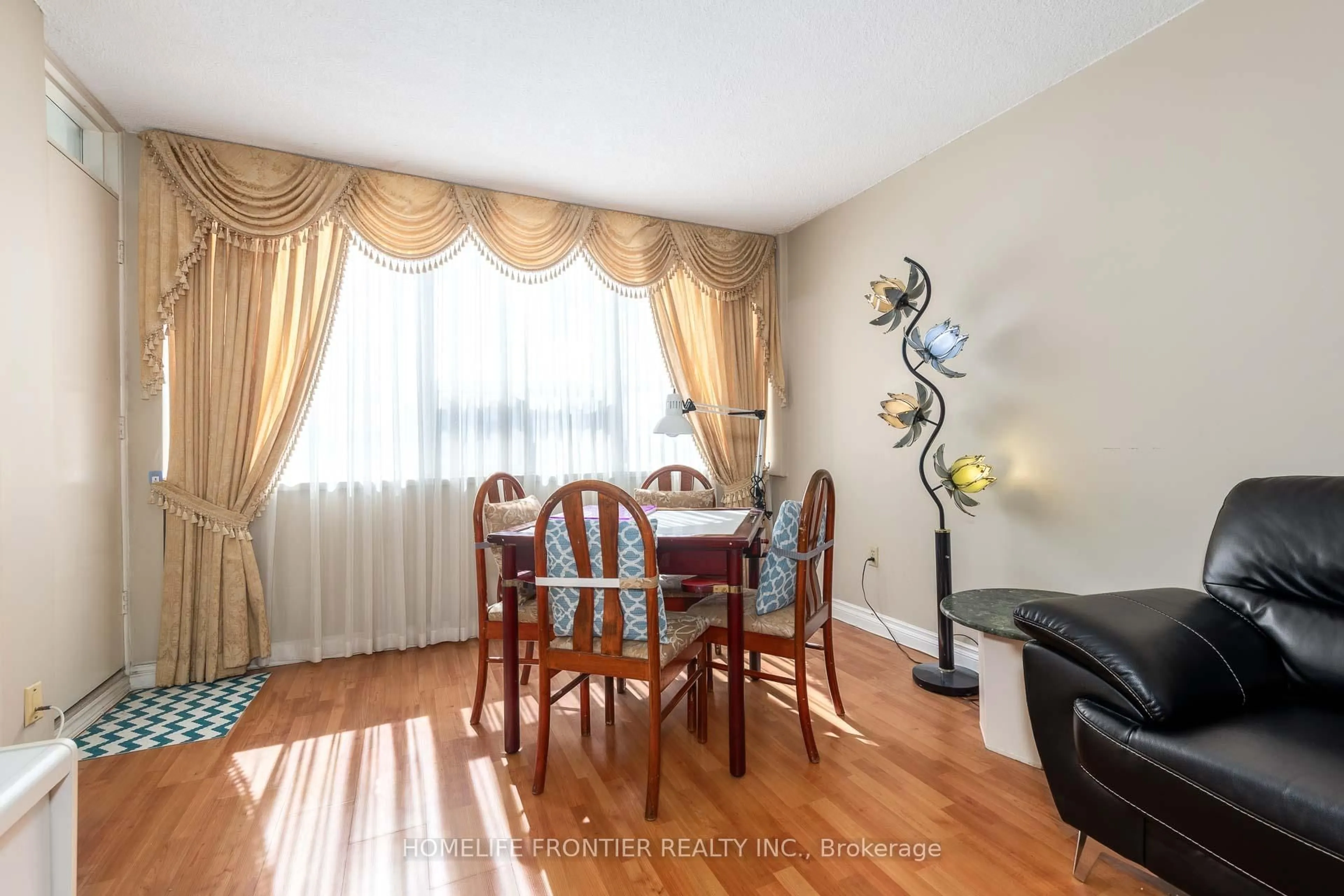 Dining room, wood/laminate floor for 45 Silver Springs Blvd #706, Toronto Ontario M1V 1R2
