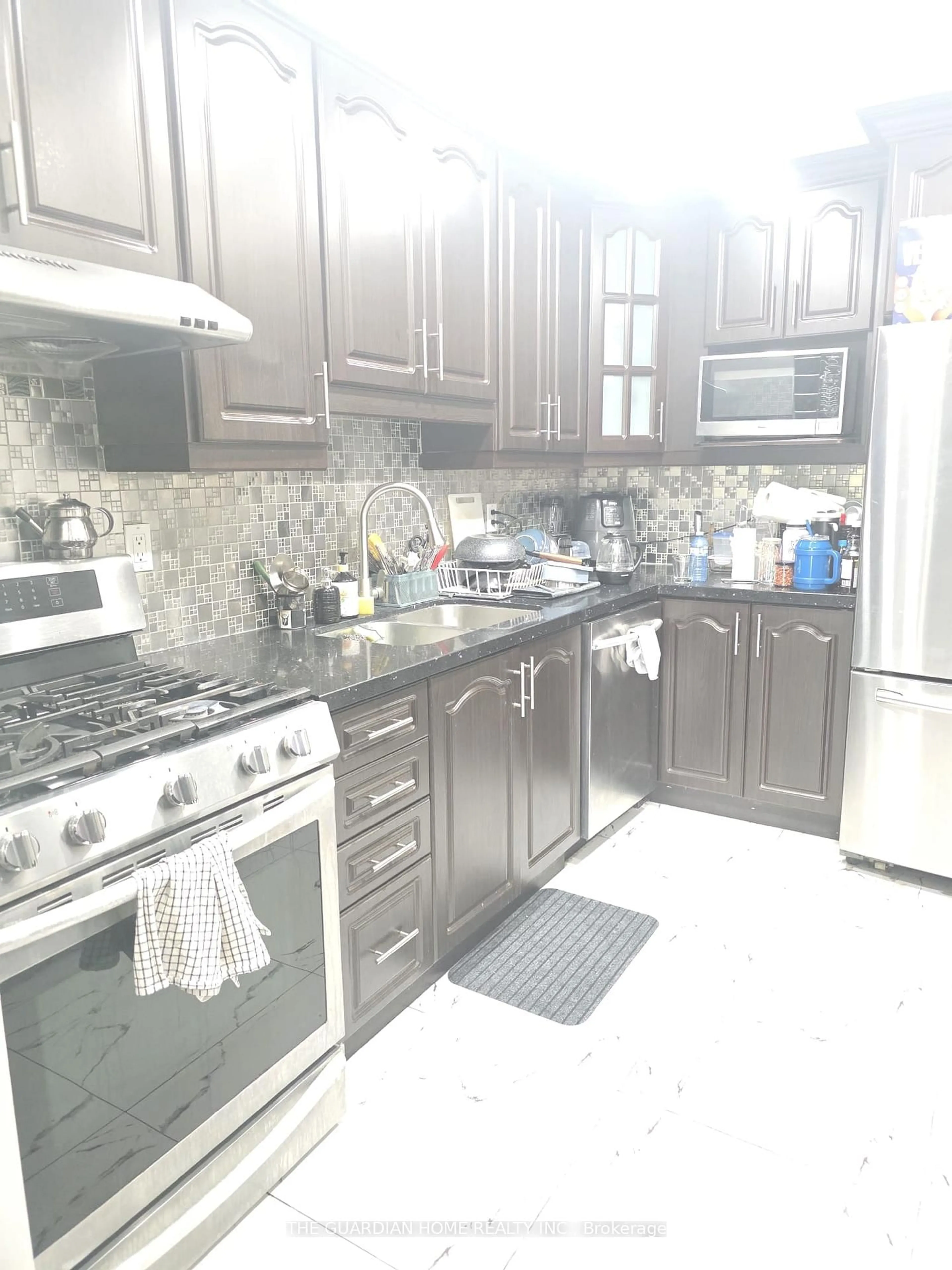 Standard kitchen, ceramic/tile floor for 101 Dundalk Dr #5, Toronto Ontario M1P 4V1
