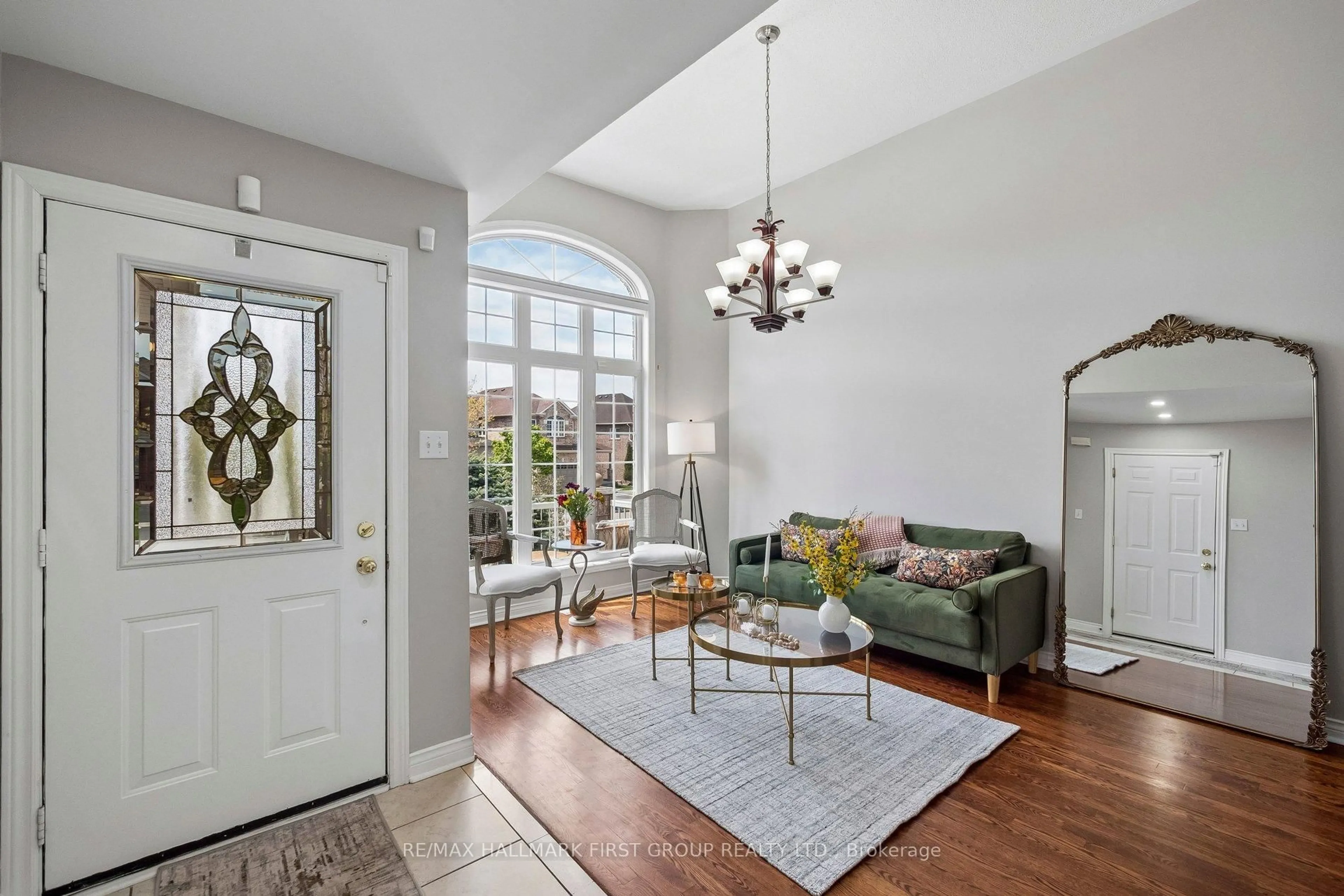 Indoor entryway for 43 Nobbs Dr, Ajax Ontario L1T 4L8