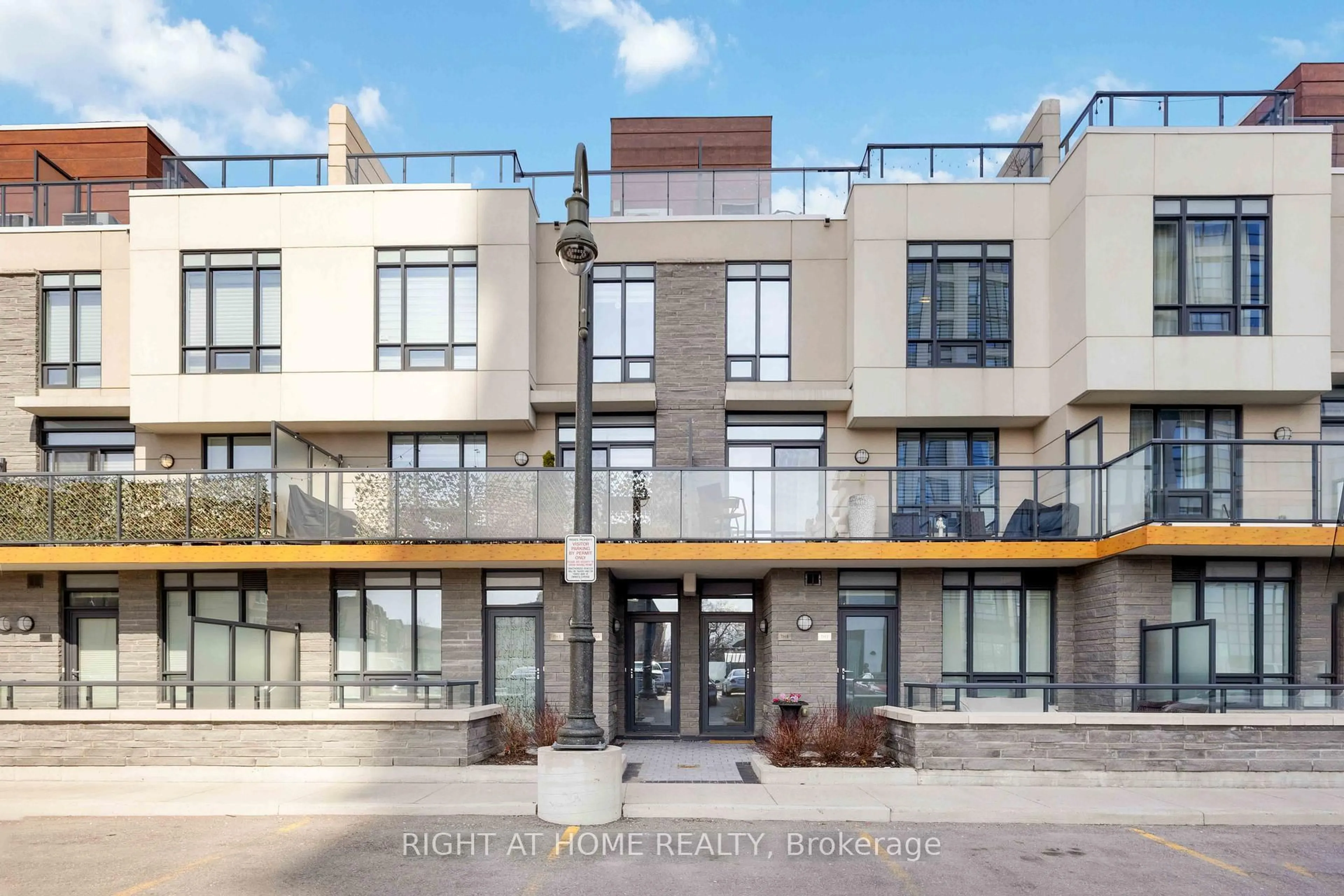 Unknown for 1245 Bayly St #Th8, Pickering Ontario L1W 0B5
