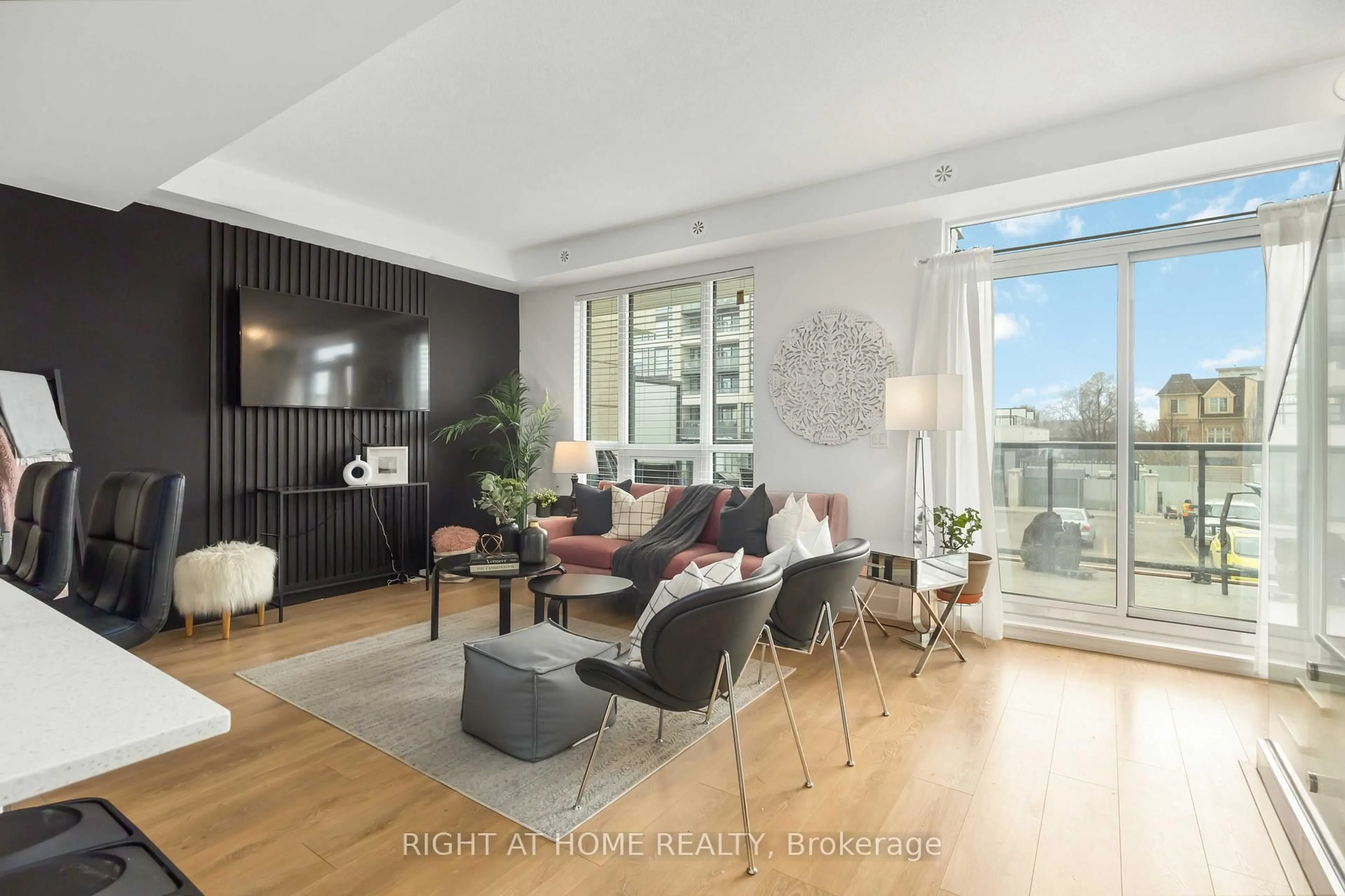 Living room with furniture, unknown for 1245 Bayly St #Th8, Pickering Ontario L1W 0B5