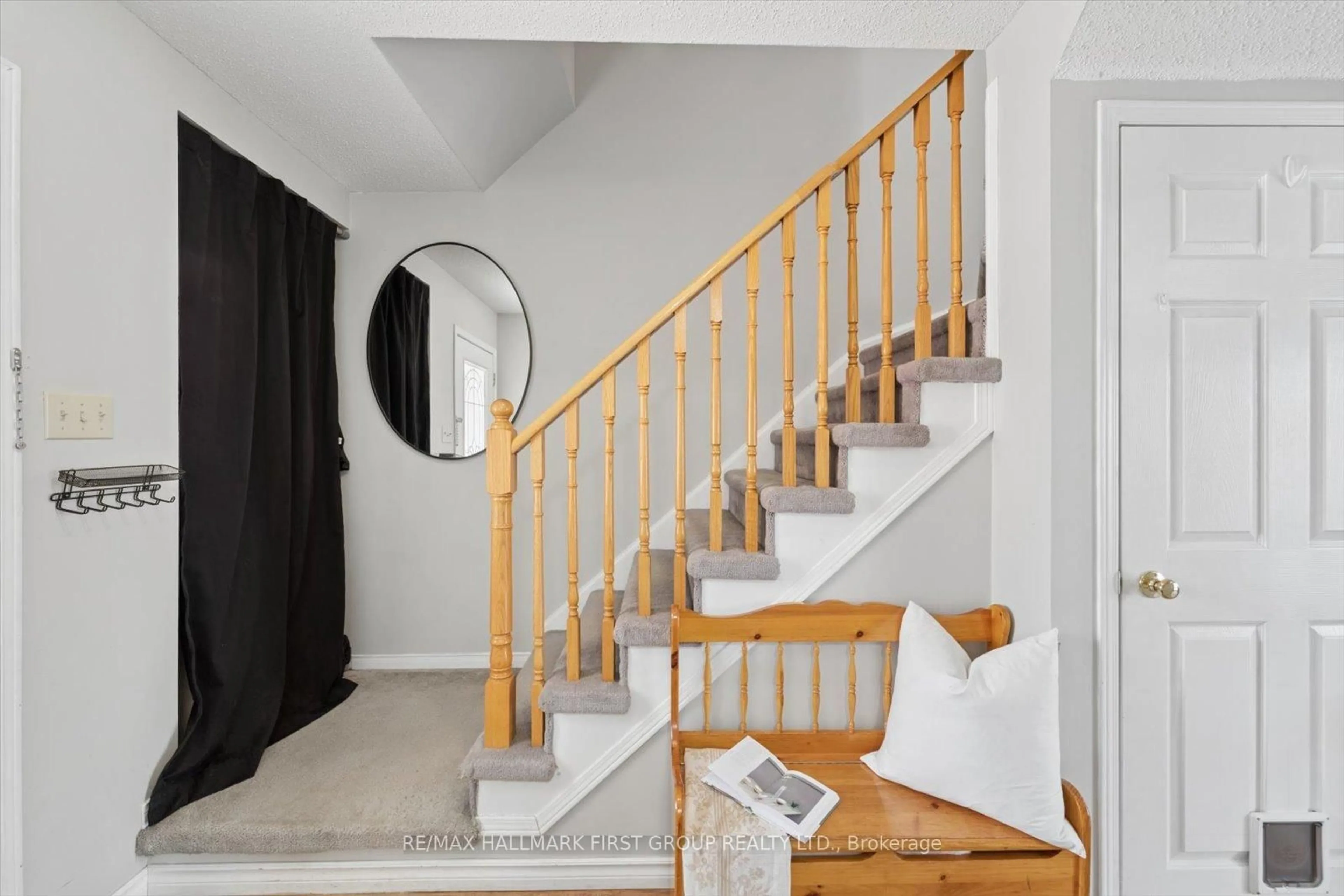 Stairs for 95 Vail Meadows Cres, Clarington Ontario L1C 4T3